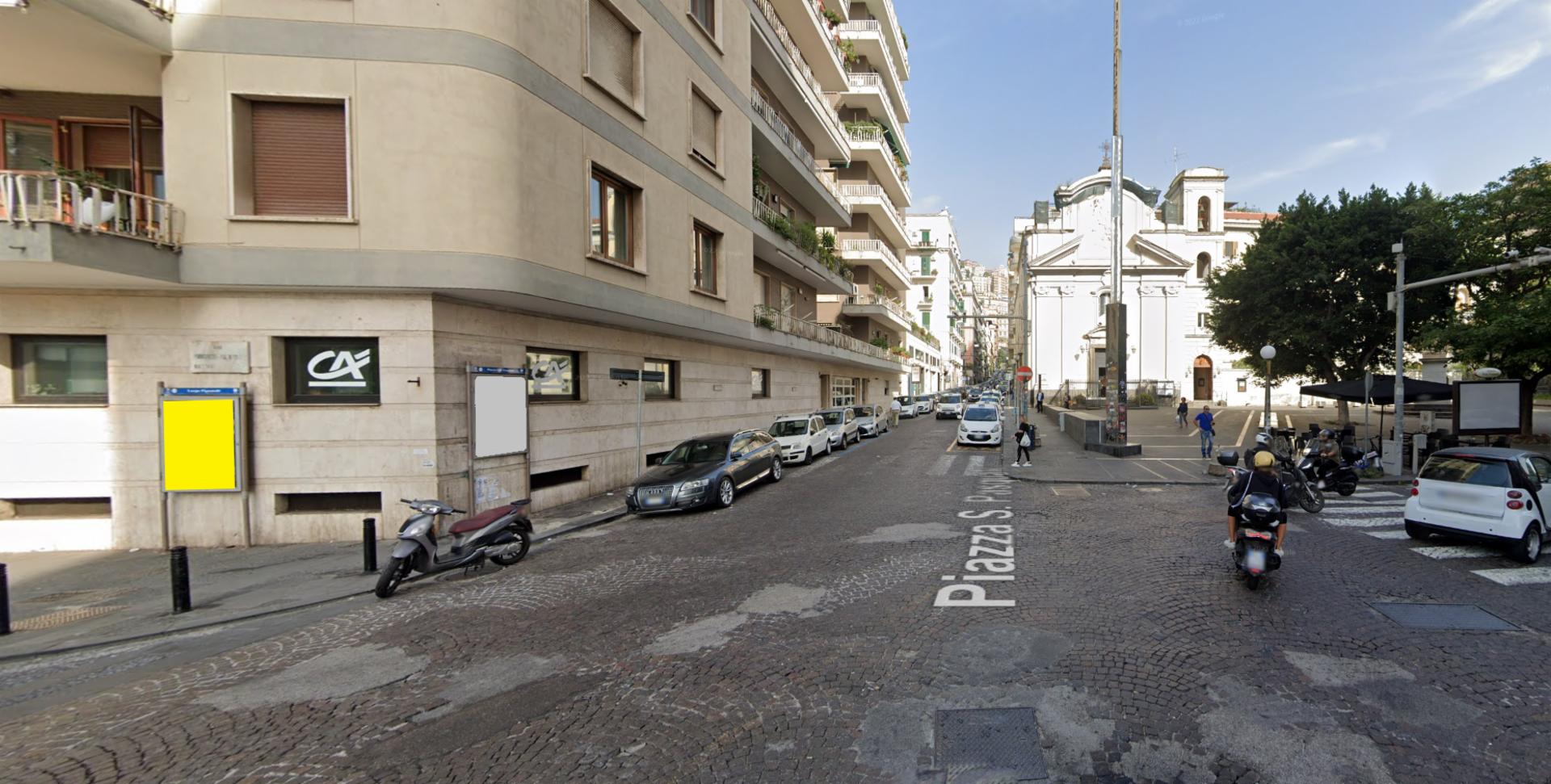 Impianto STENDARDO a Napoli, in zona Bar Pasticceria Moccia