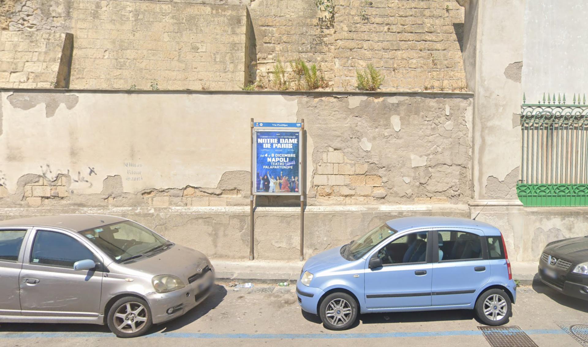 Impianto STENDARDO a Napoli, in zona Tiki store