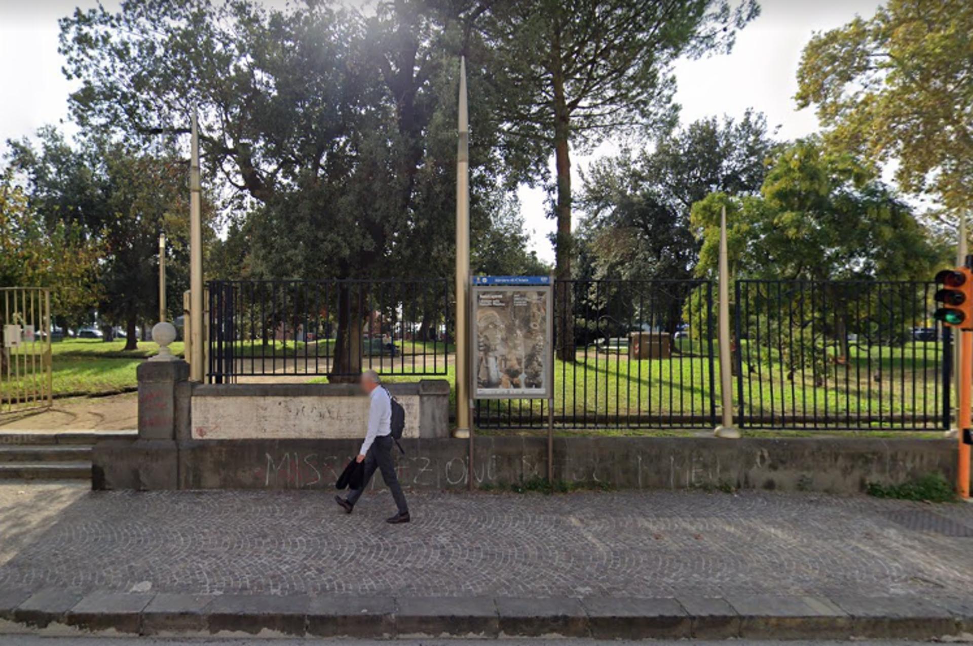 Impianto STENDARDO a Napoli, in zona Chalet Rosso