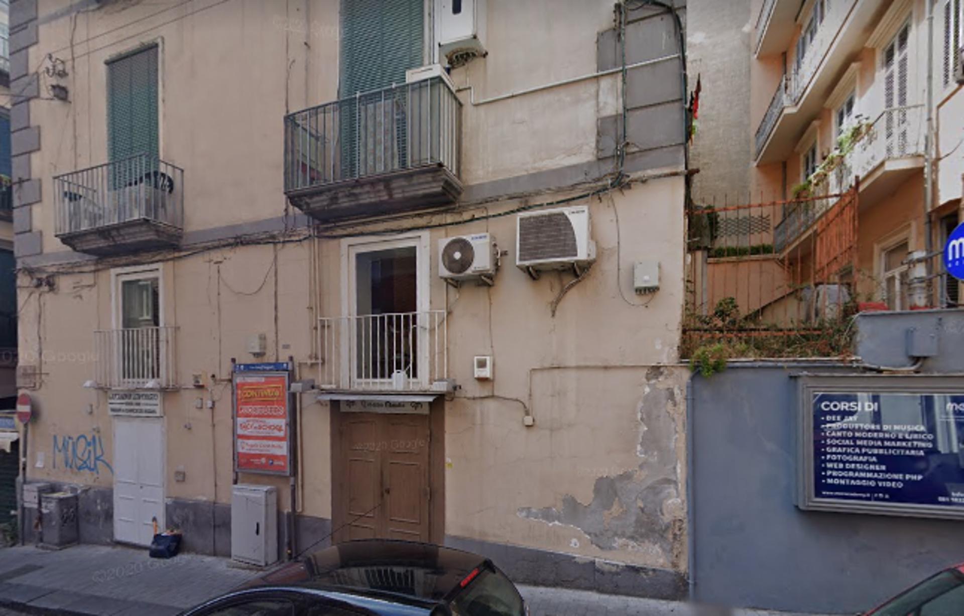 Impianto STENDARDO a Napoli, in zona Dominga