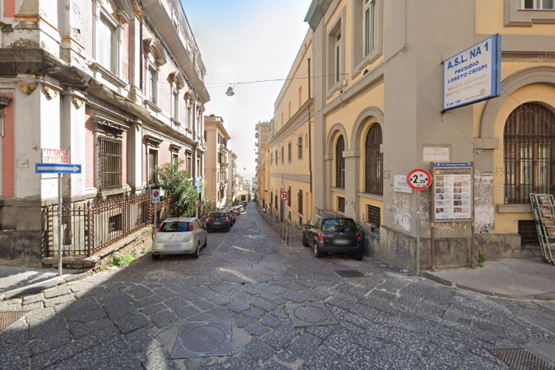 Impianto STENDARDO a Napoli, in zona Trattoria verace