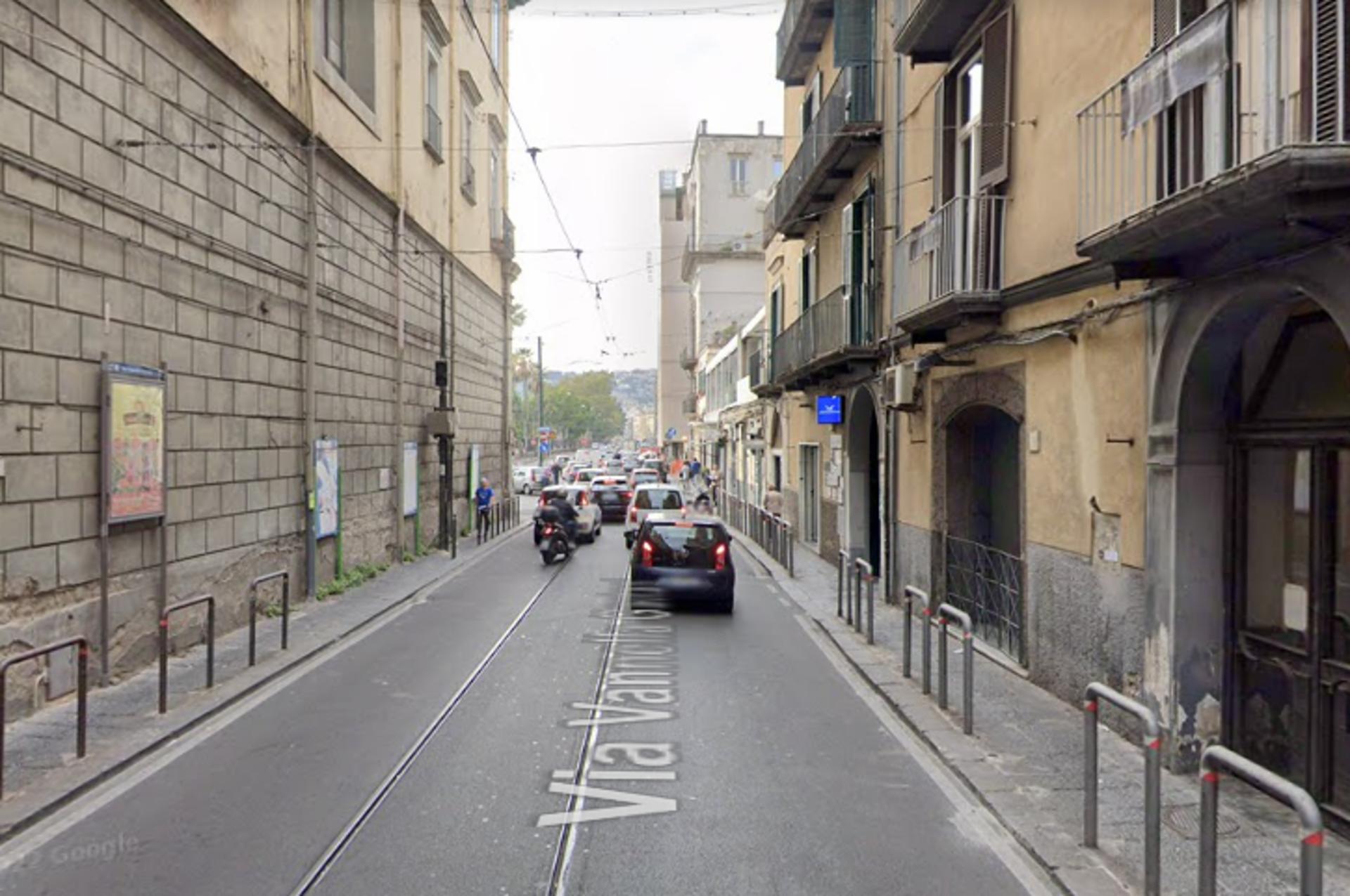 Impianto STENDARDO a Napoli, in zona L'Antiquario