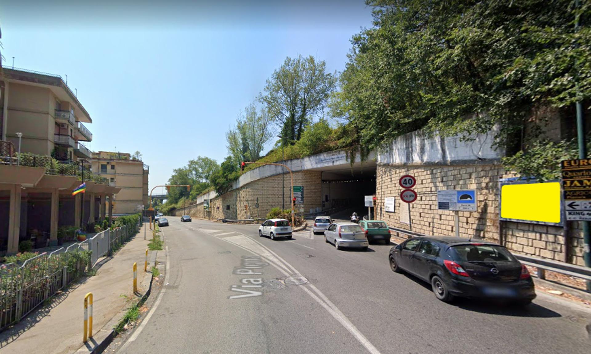 Impianto STENDARDO a Napoli, in zona Caffetteria Omodeo