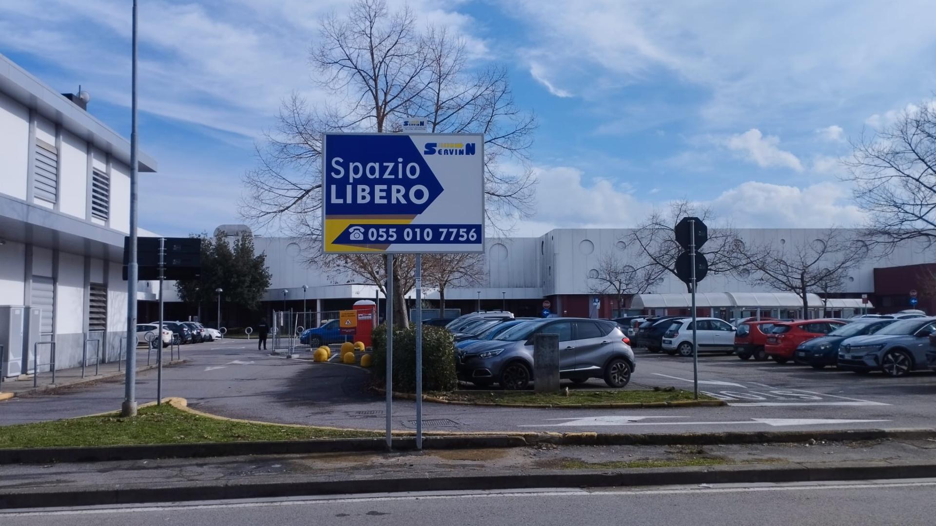 Impianto CARTELLONISTICA a Lastra a Signa, in zona Officina del Gusto
