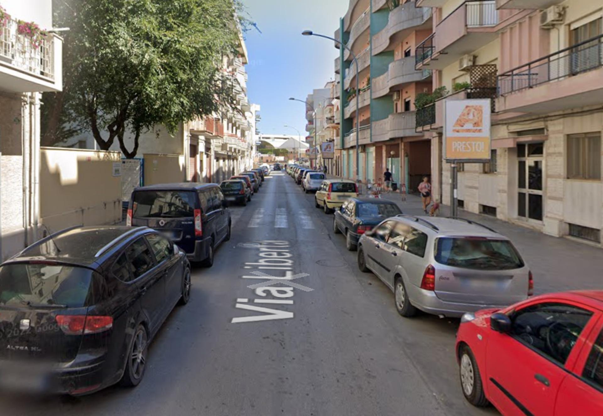 Impianto CARTELLONISTICA a Barletta, in zona Supermercati Emilia