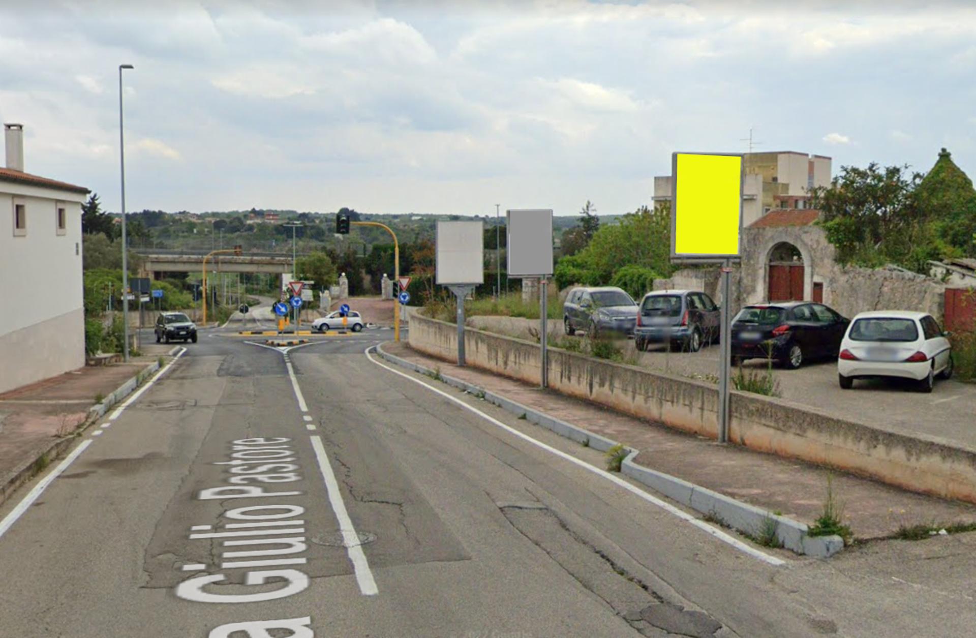 Impianto CARTELLONISTICA a Noci, in zona I.I.S.S. 