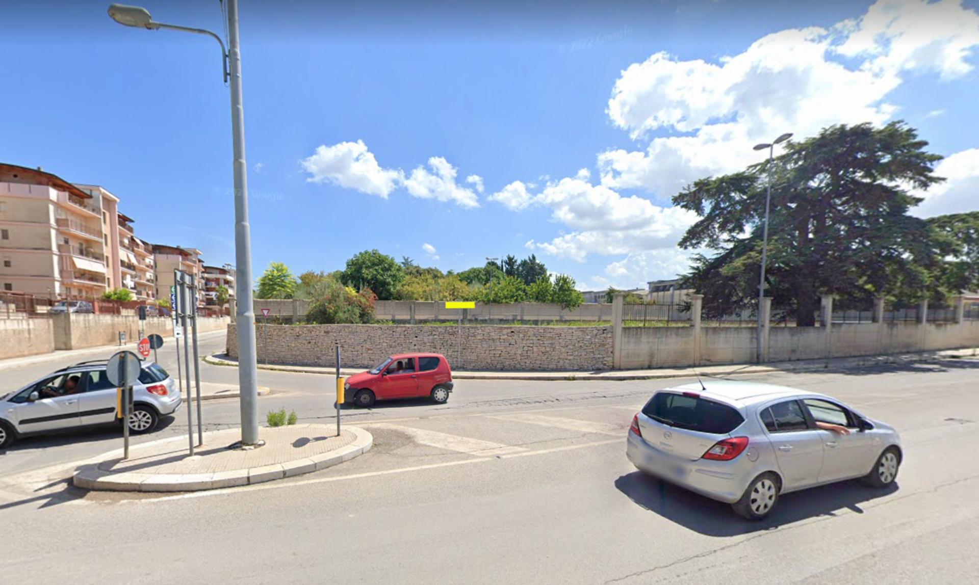 Impianto FRECCE / PREINSEGNE a Corato, in zona Supermercato MD