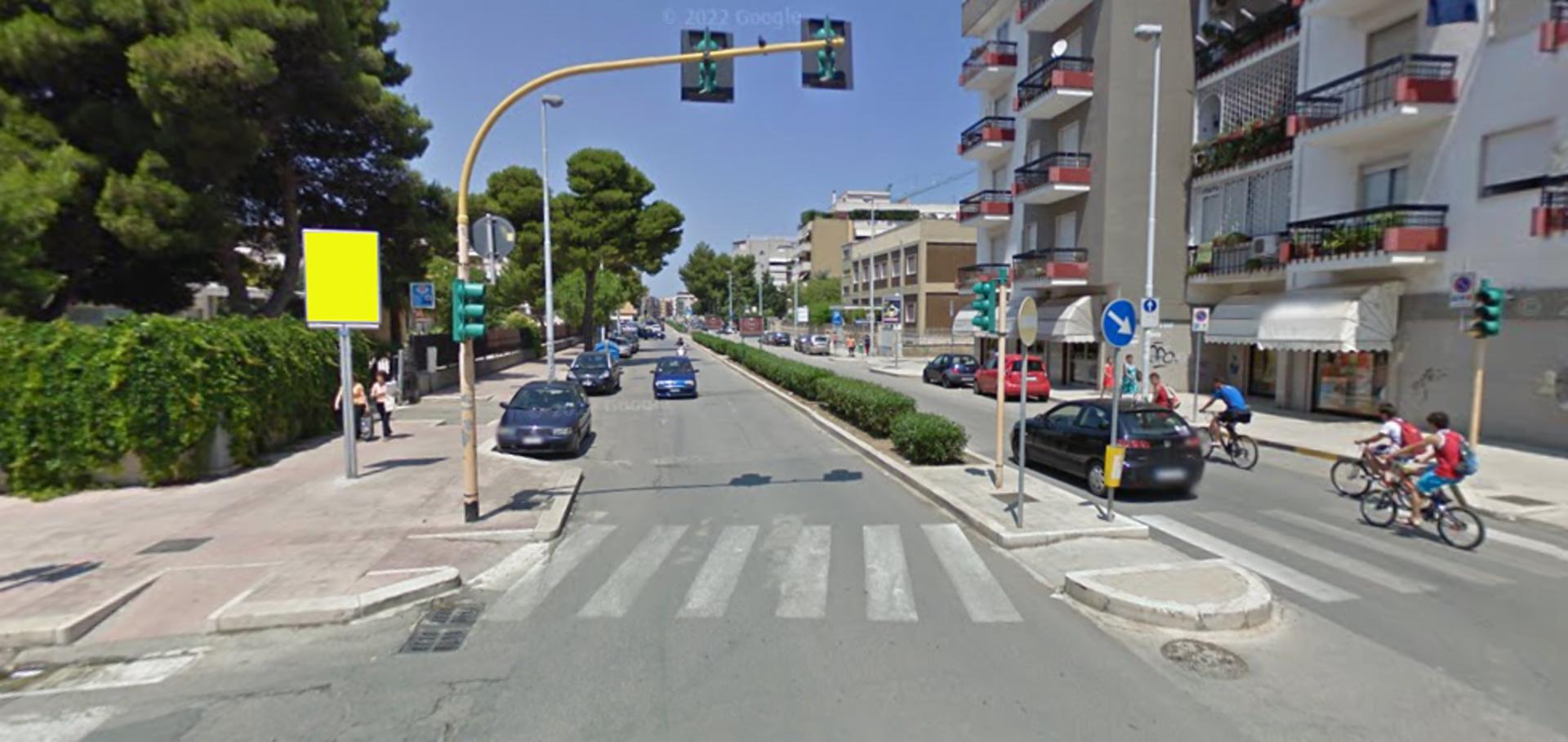 Impianto CARTELLONISTICA a Trani, in zona Pizzeria Il Ciccio