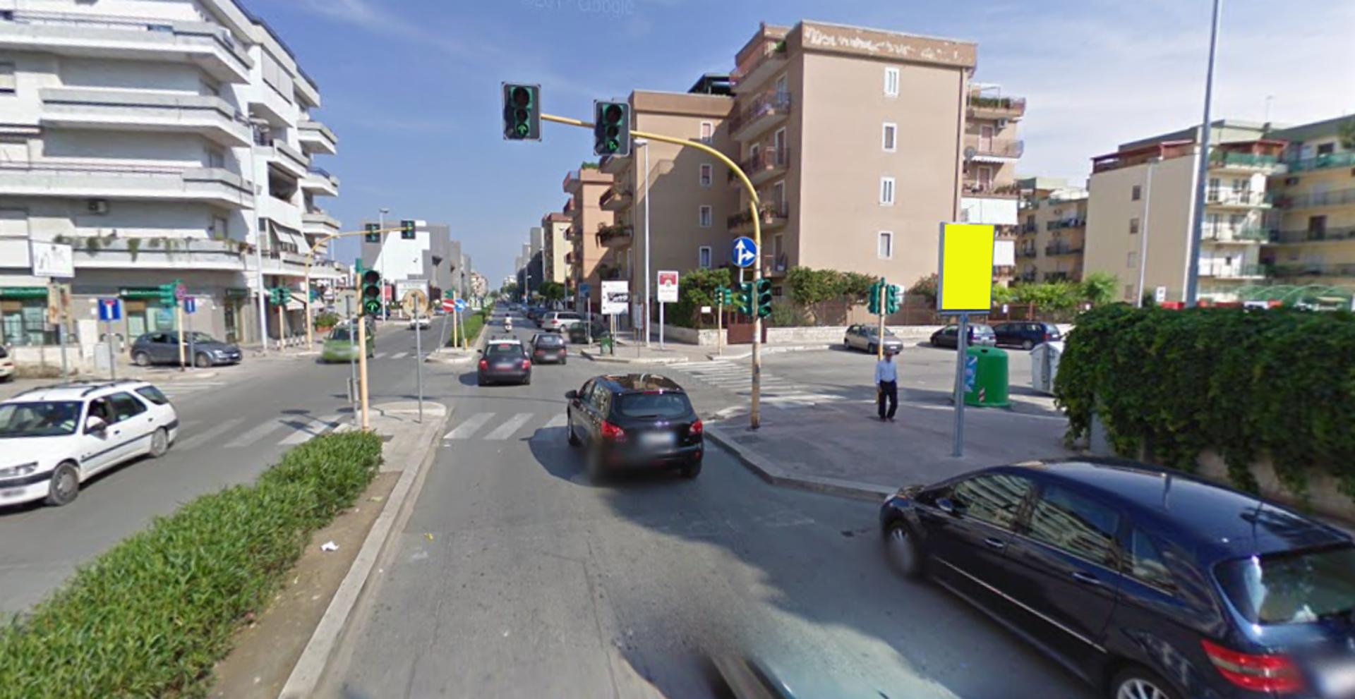 Impianto CARTELLONISTICA a Trani, in zona Pizzeria Il Ciccio