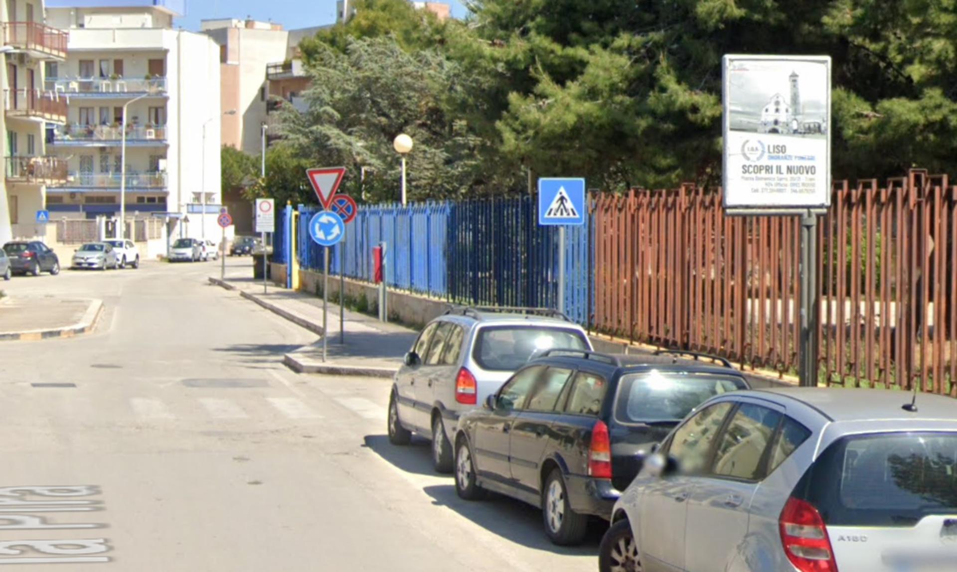 Impianto CARTELLONISTICA a Trani, in zona Well's Fargo