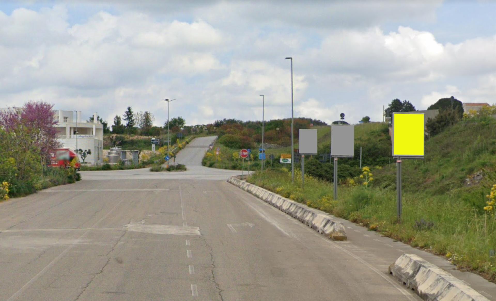 Impianto CARTELLONISTICA a Noci, in zona AGIP