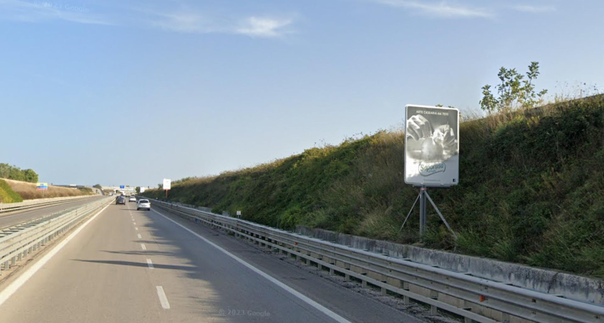 Impianto CARTELLONISTICA a Trani