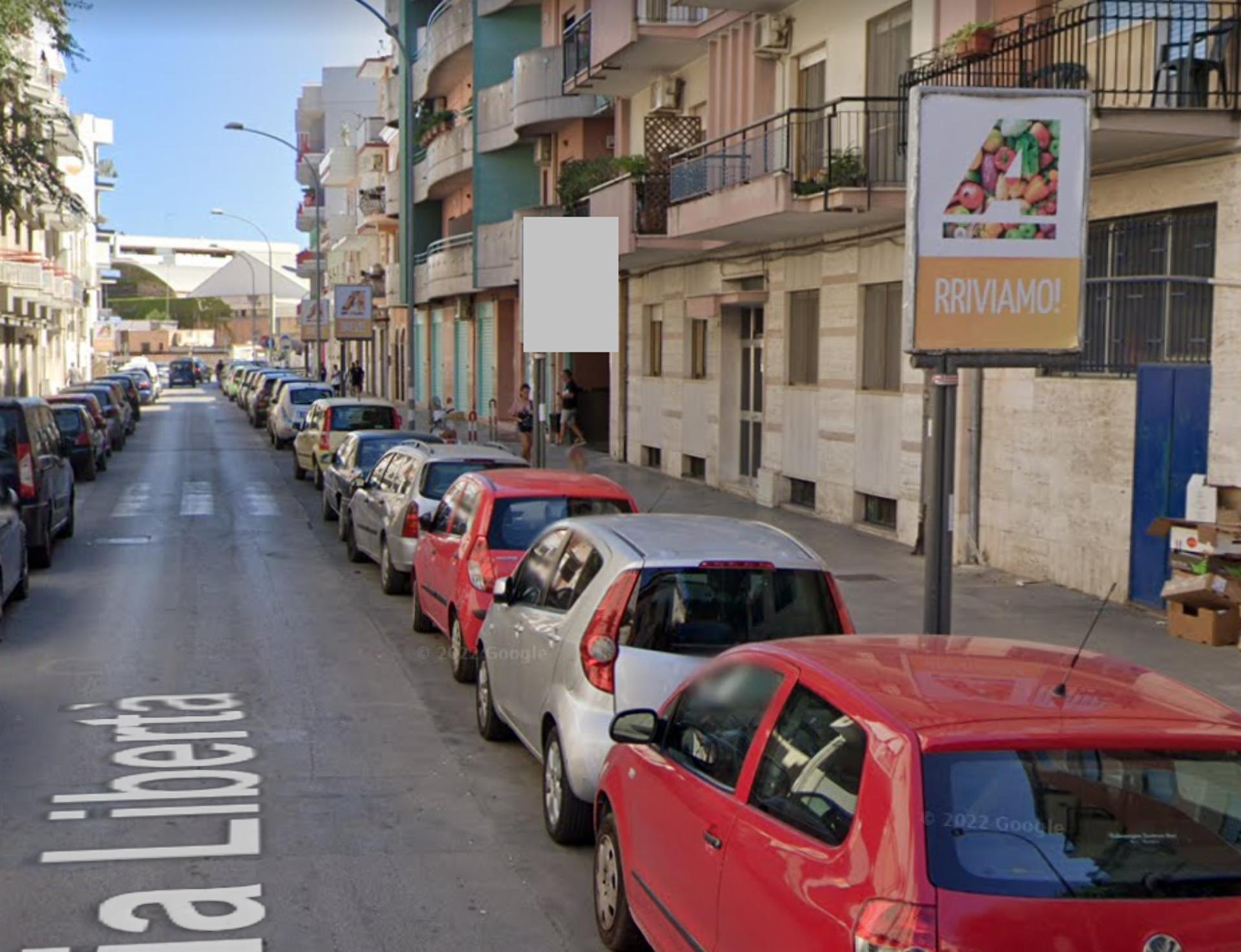 Impianto CARTELLONISTICA a Barletta, in zona Supermercati Emilia