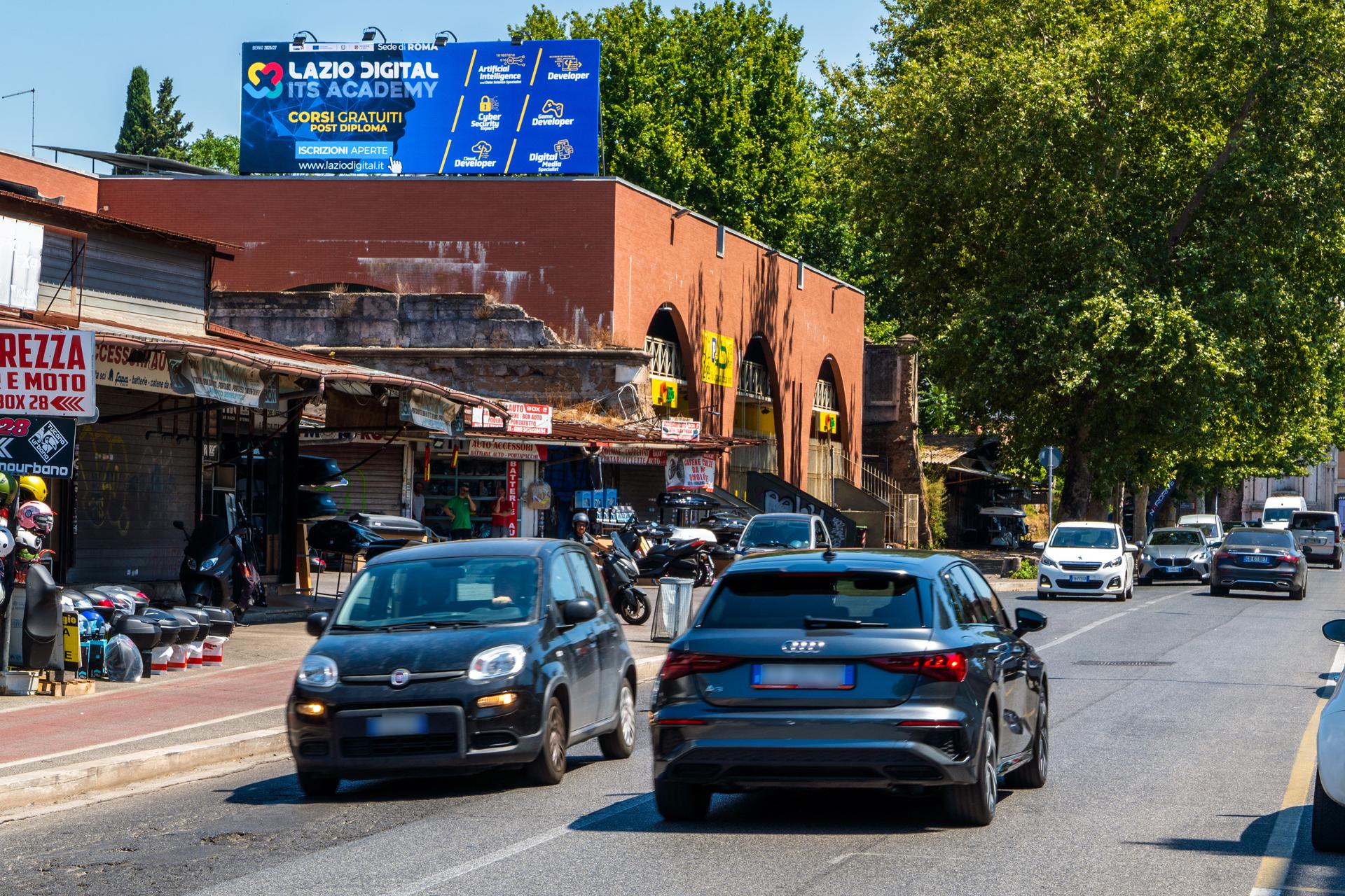 Impianto a VIA PORTUENSE - int. Mercato Porta Portese  Roma