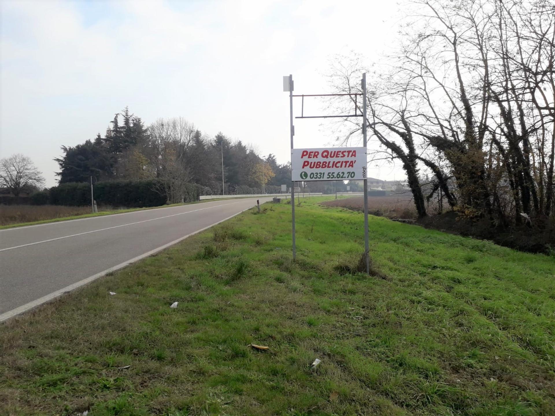 Impianto CARTELLONISTICA a Inveruno, in zona Chiesa di Sant'Ambrogio e Addolorata