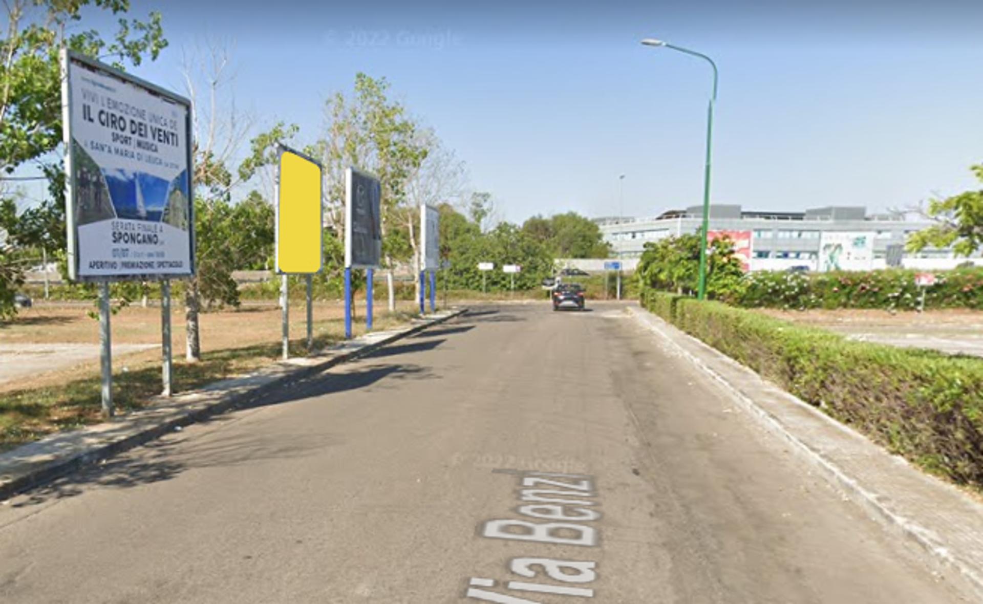 Impianto a VIA BENZI USCITA PARCHEGGIO MEDIAWORLD)  Surbo