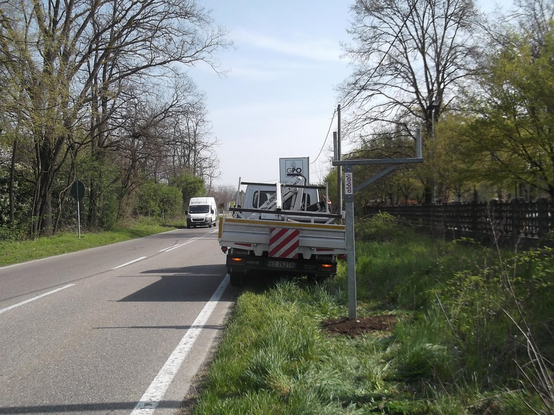 Impianto CARTELLONISTICA a Lonate Pozzolo, in zona Kingparking