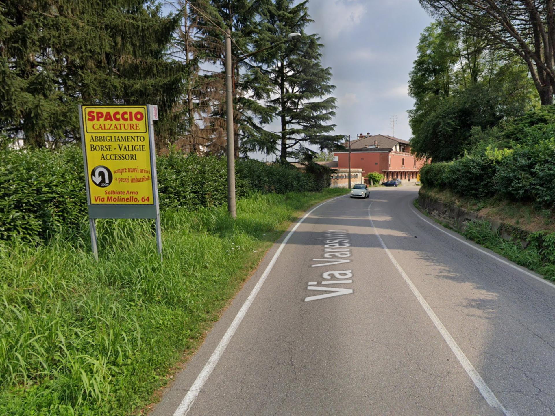 Impianto CARTELLONISTICA a Jerago con Orago, in zona Puffin Gelateria Artigianale