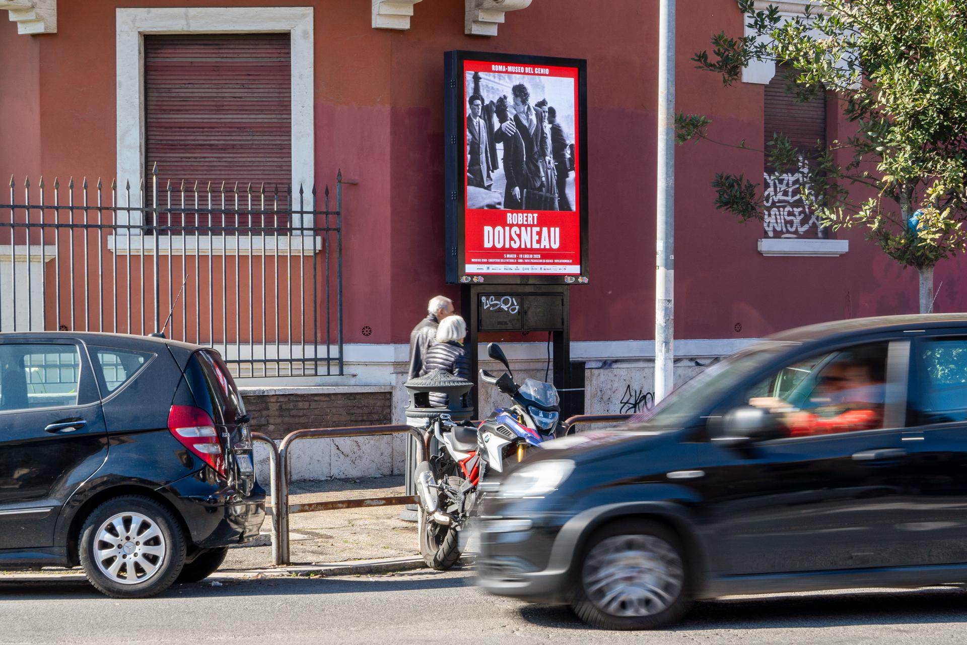 Impianto TOTEM DIGITALE a Roma, in zona Caffè Quetal