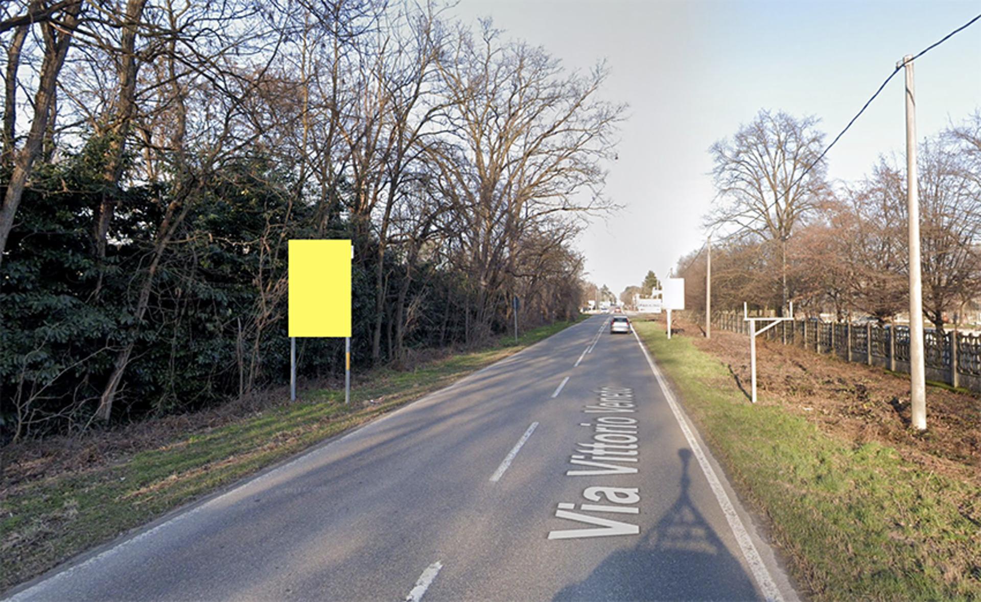 Impianto CARTELLONISTICA a Lonate Pozzolo, in zona Kingparking