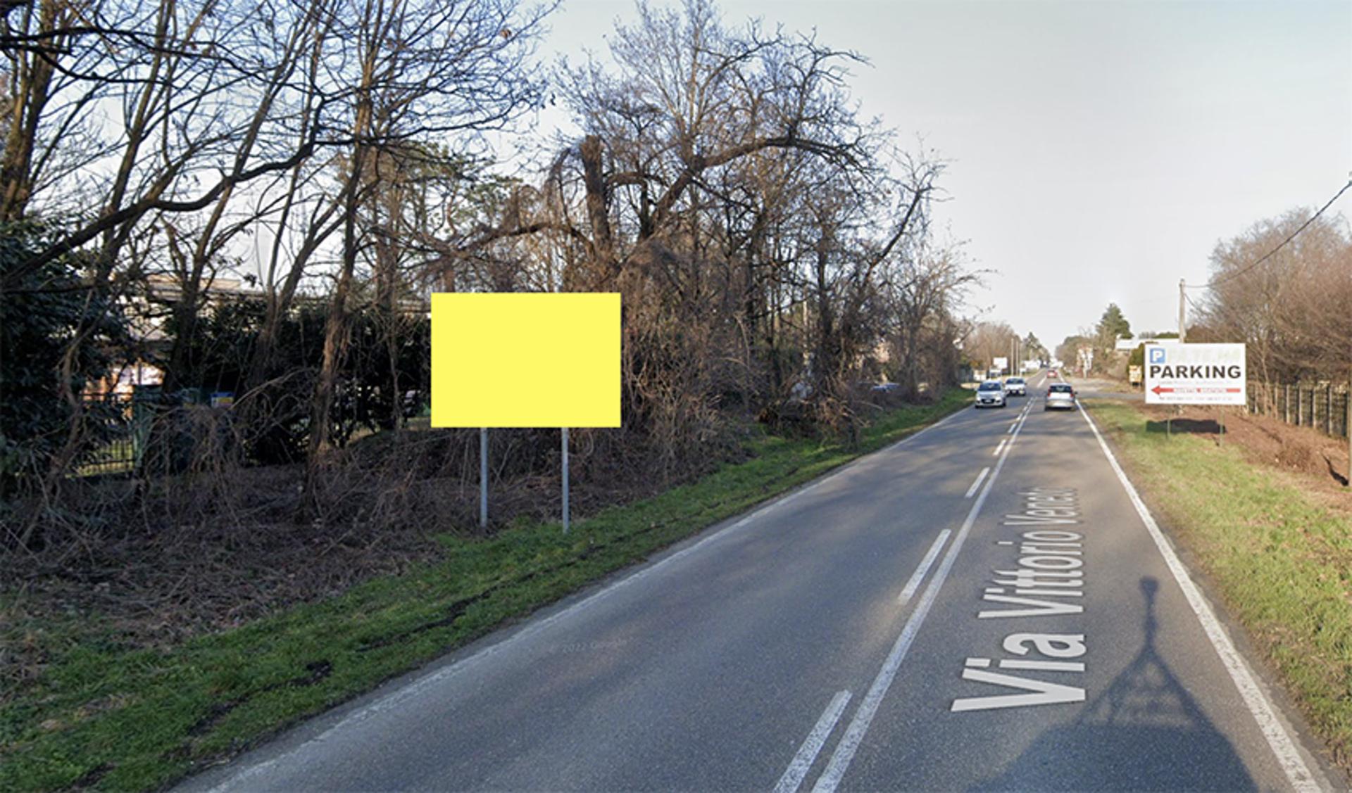 Impianto CARTELLONISTICA a Lonate Pozzolo, in zona Kingparking