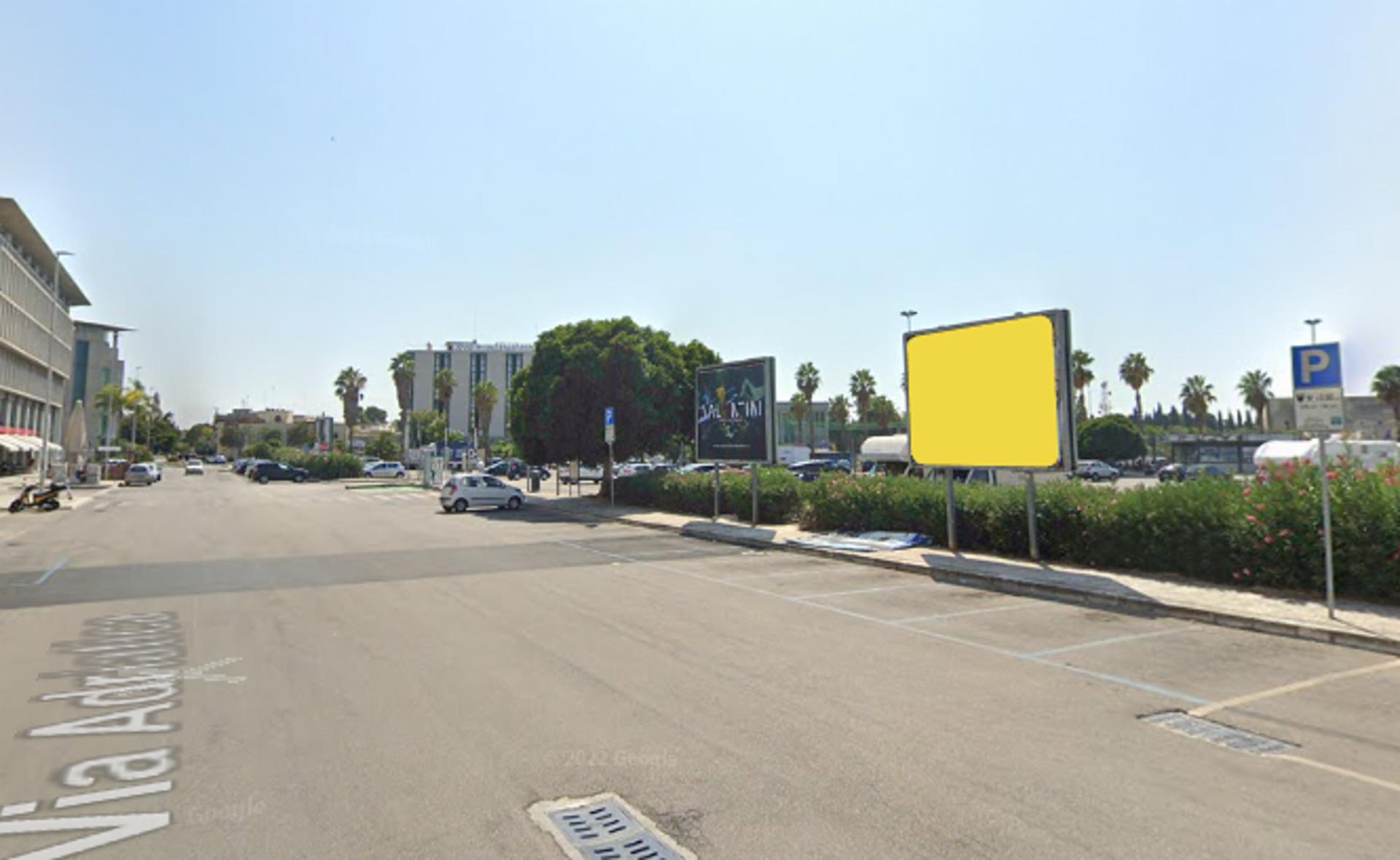 Impianto POSTER a Lecce, in zona Chiesa dei Santi Niccolò e Cataldo