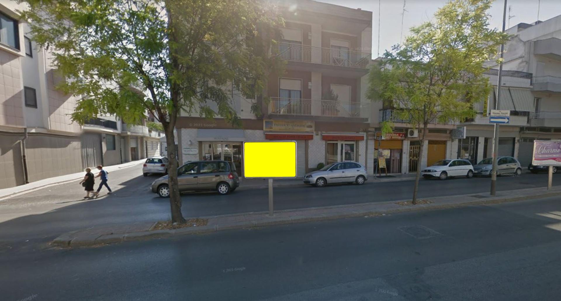 Impianto CARTELLONISTICA a Andria, in zona Reset calzature