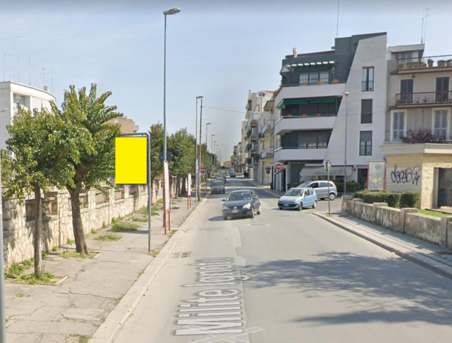 Impianto PALINA a Andria, in zona Macy, Abbigliamento donna