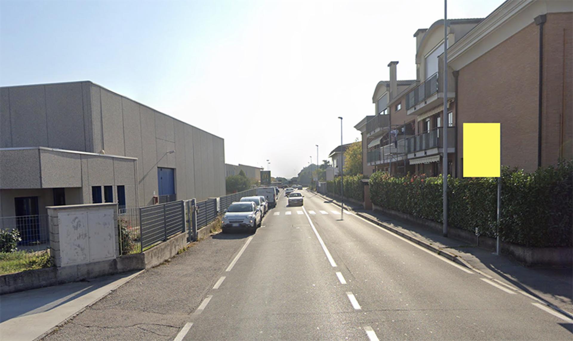 Impianto CARTELLONISTICA a Rescaldina, in zona La Maison du Monde