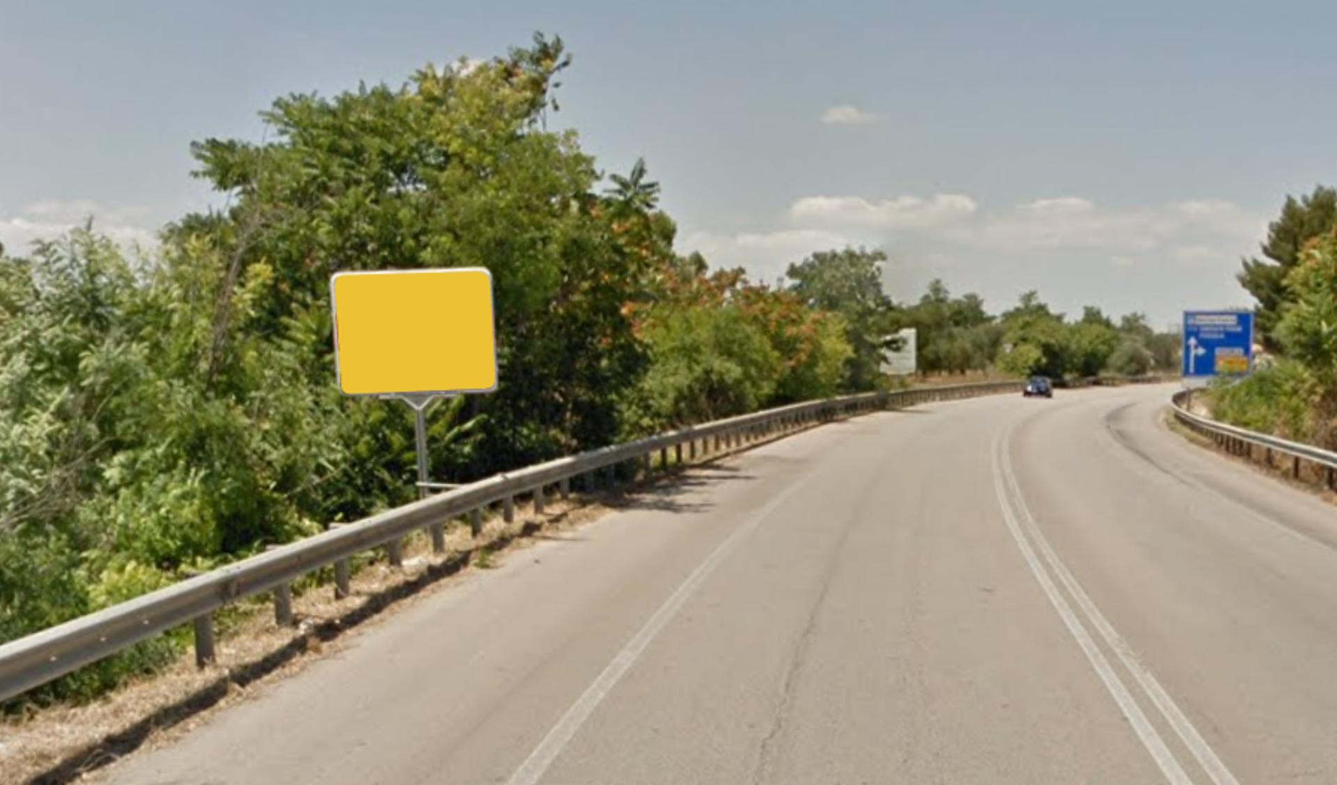 Impianto CARTELLONISTICA a Andria, in zona Esso
