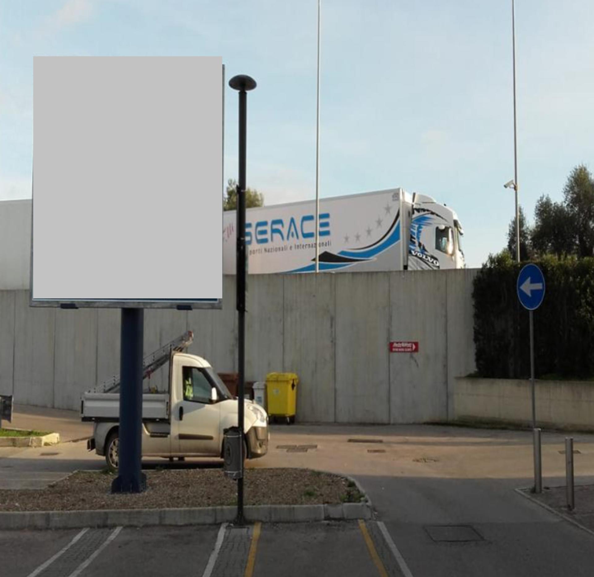 Impianto POSTER a Molfetta, in zona MediaWorld