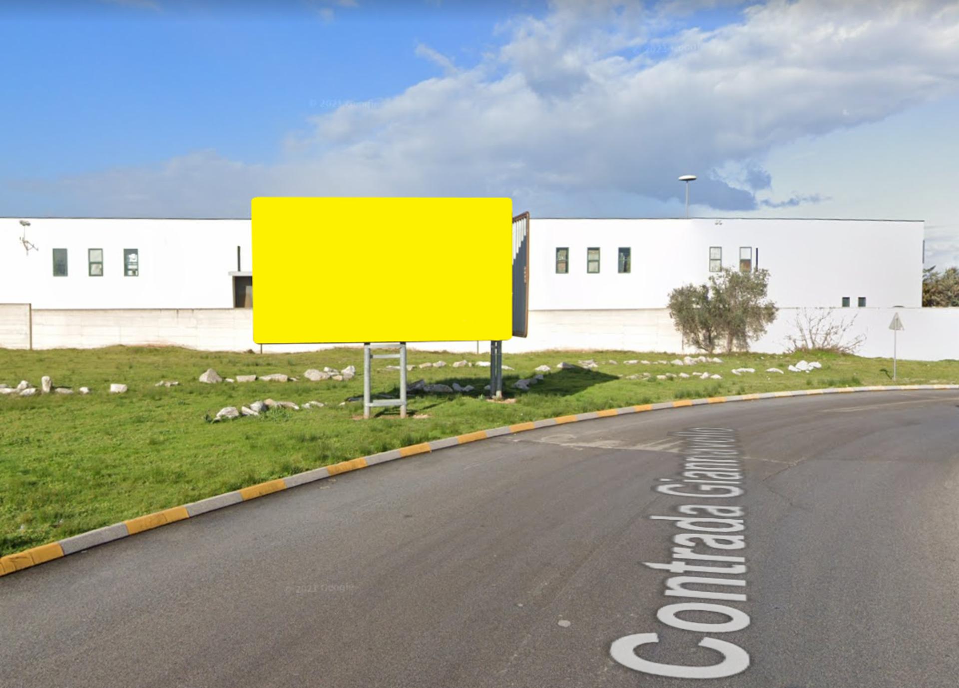 Impianto 6 X 3 a Triggiano, in zona OVS