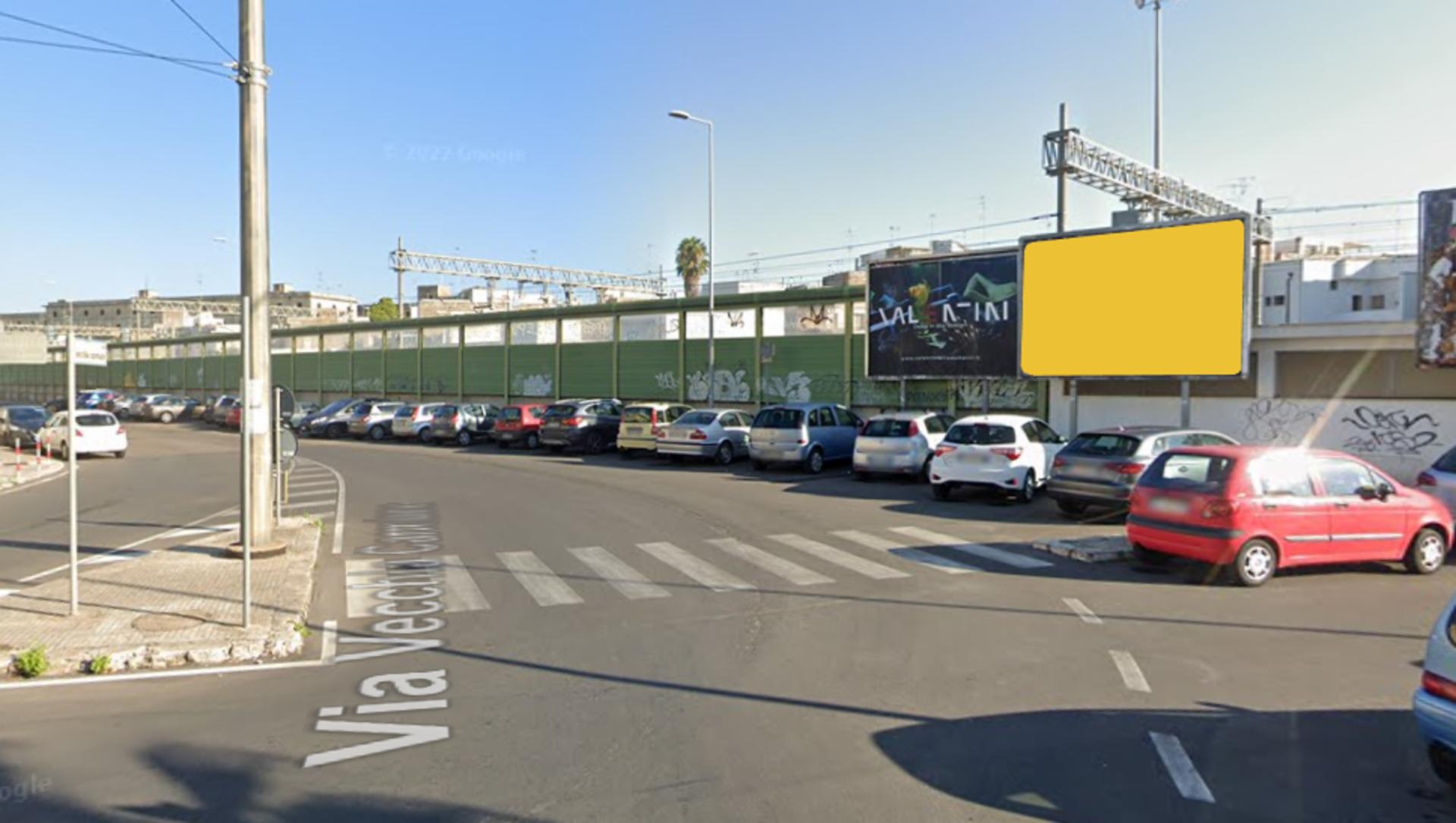 Impianto POSTER a Lecce, in zona Pizzeria rosticceria La nuova fontanina
