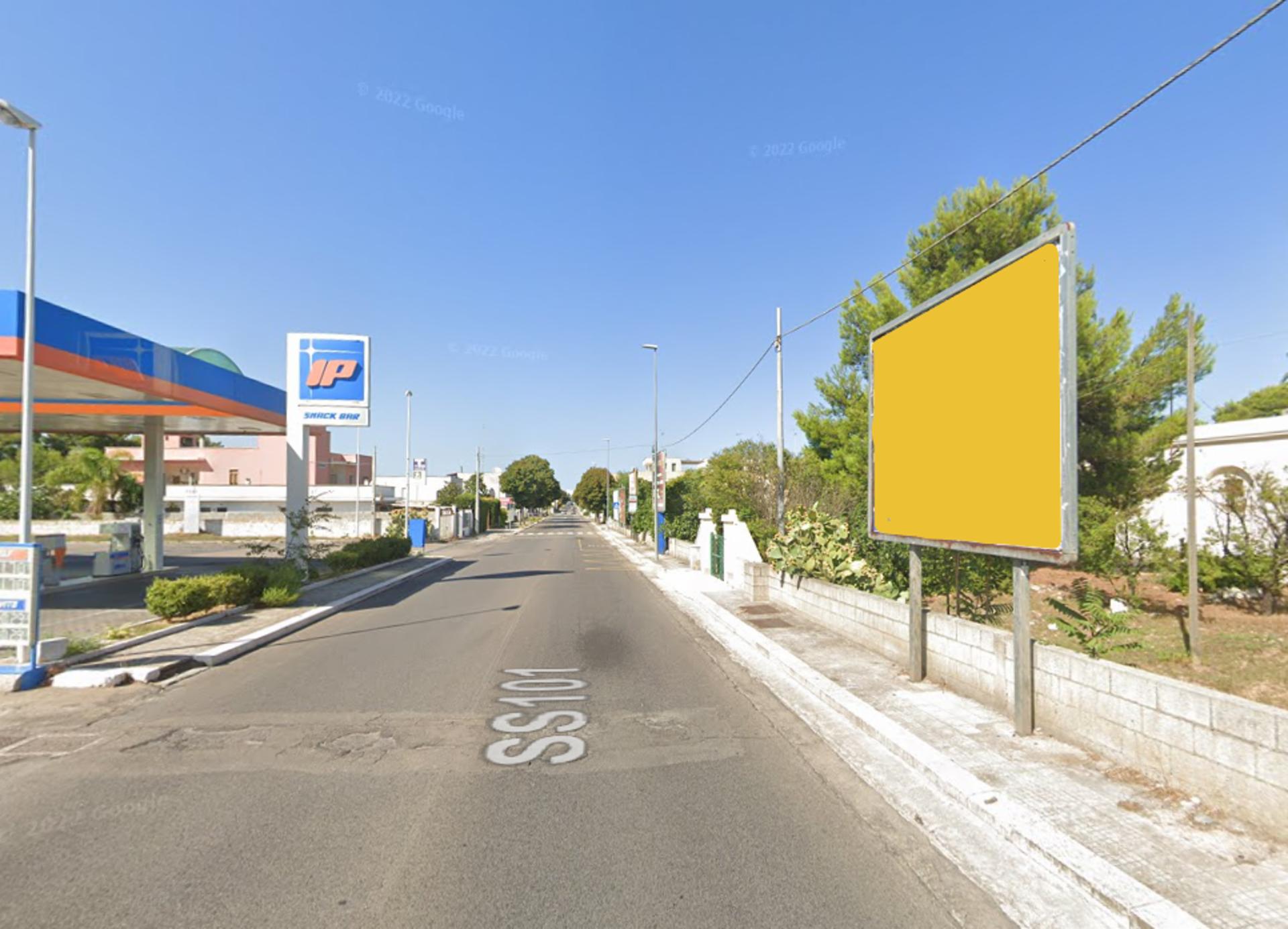 Impianto POSTER a Lecce, in zona Pizzeria Mediterranea