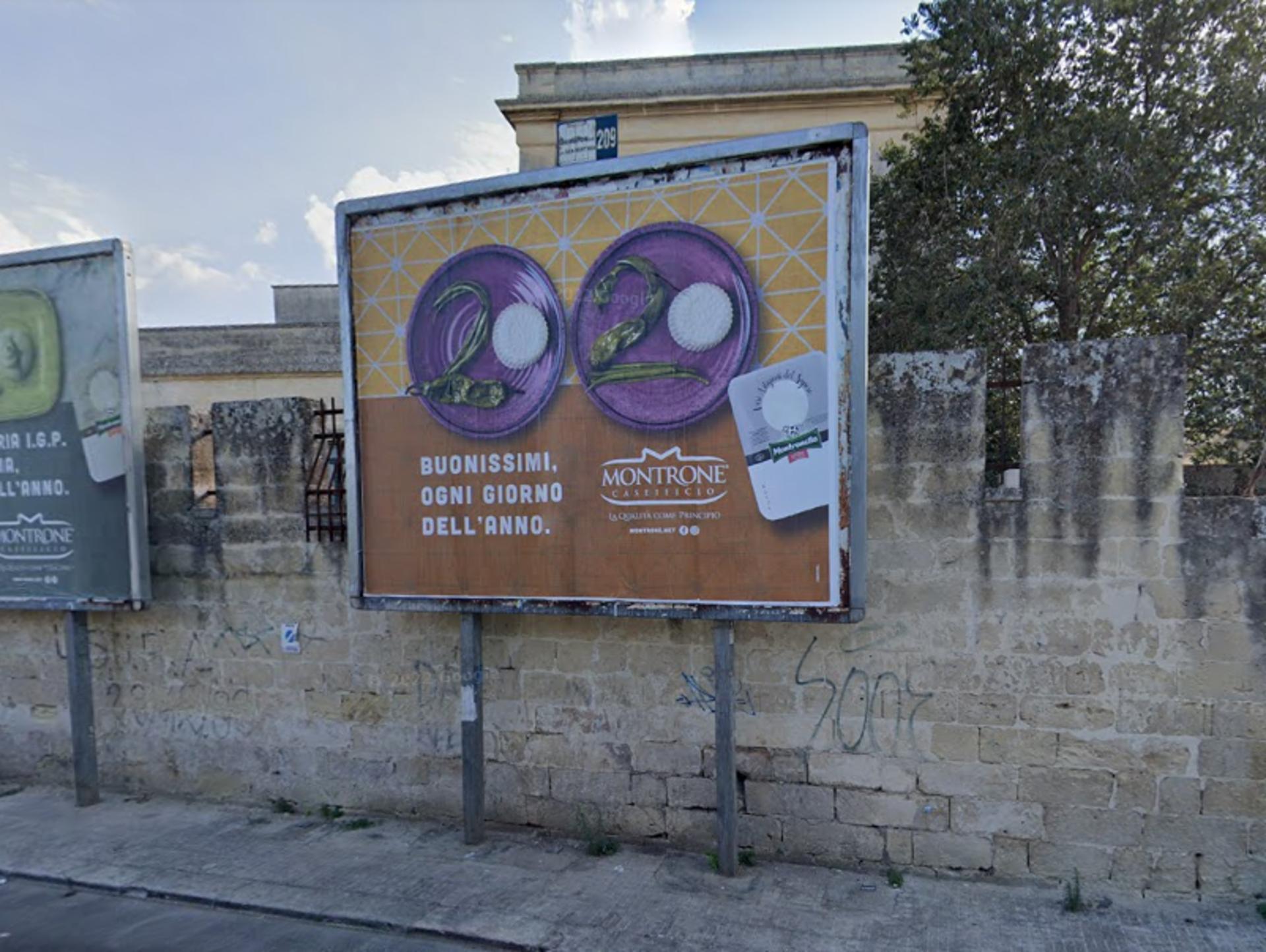 Impianto POSTER a Lecce, in zona EuroSpin