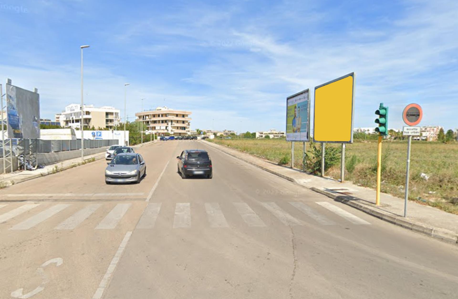 Impianto POSTER a Lecce, in zona Lounge Bar