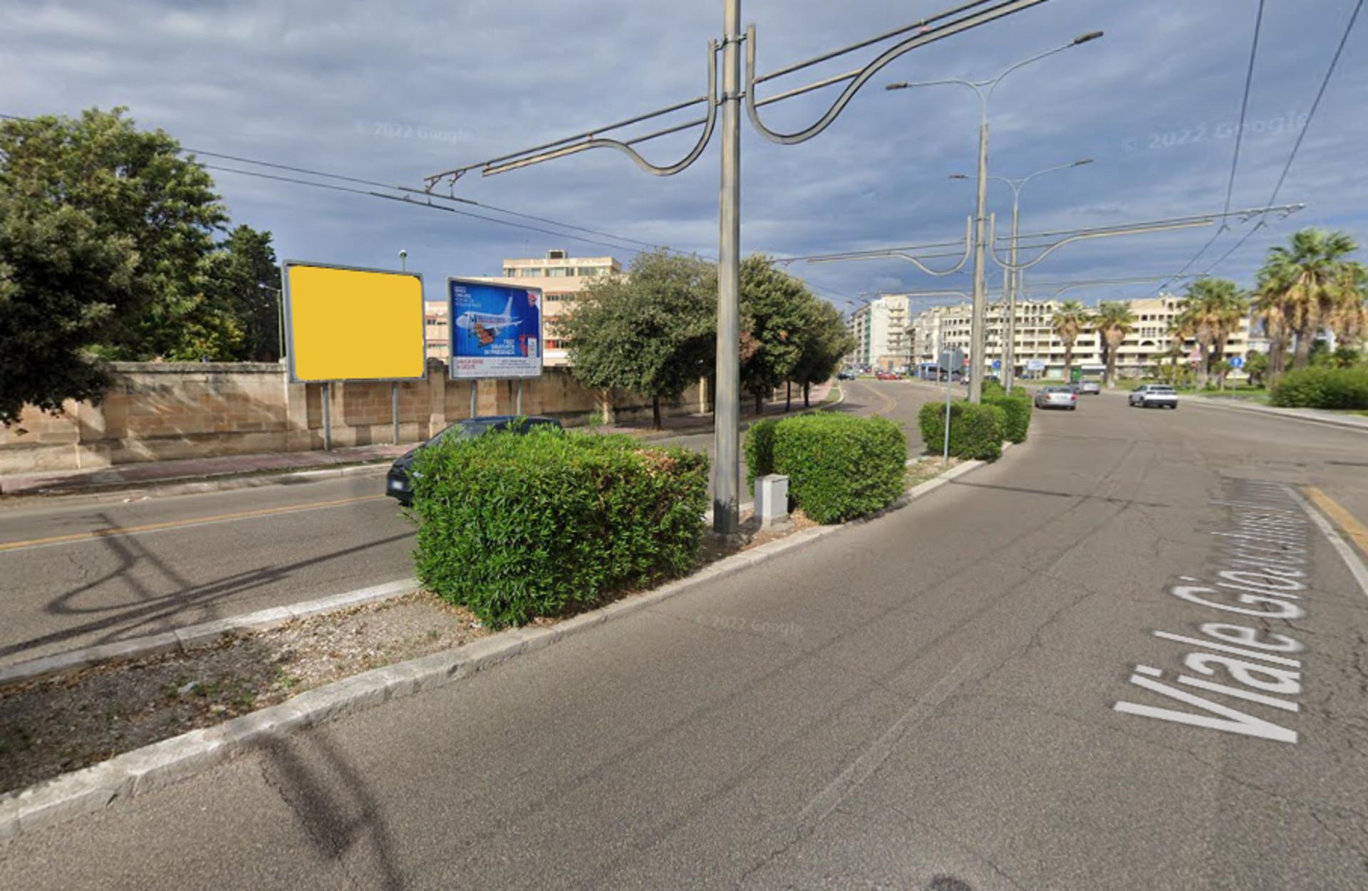 Impianto POSTER a Lecce, in zona EuroSpin