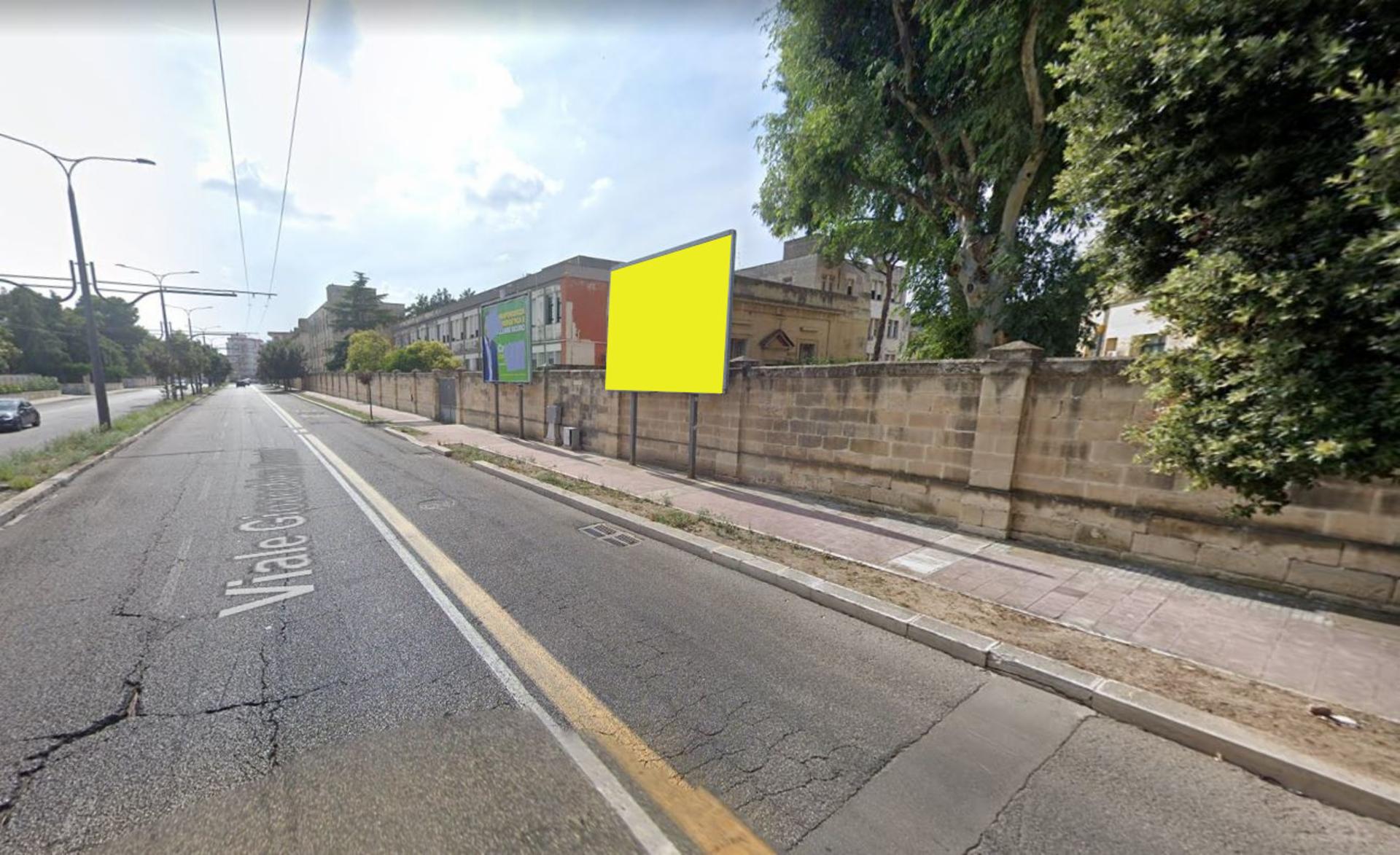 Impianto POSTER a Lecce, in zona EuroSpin