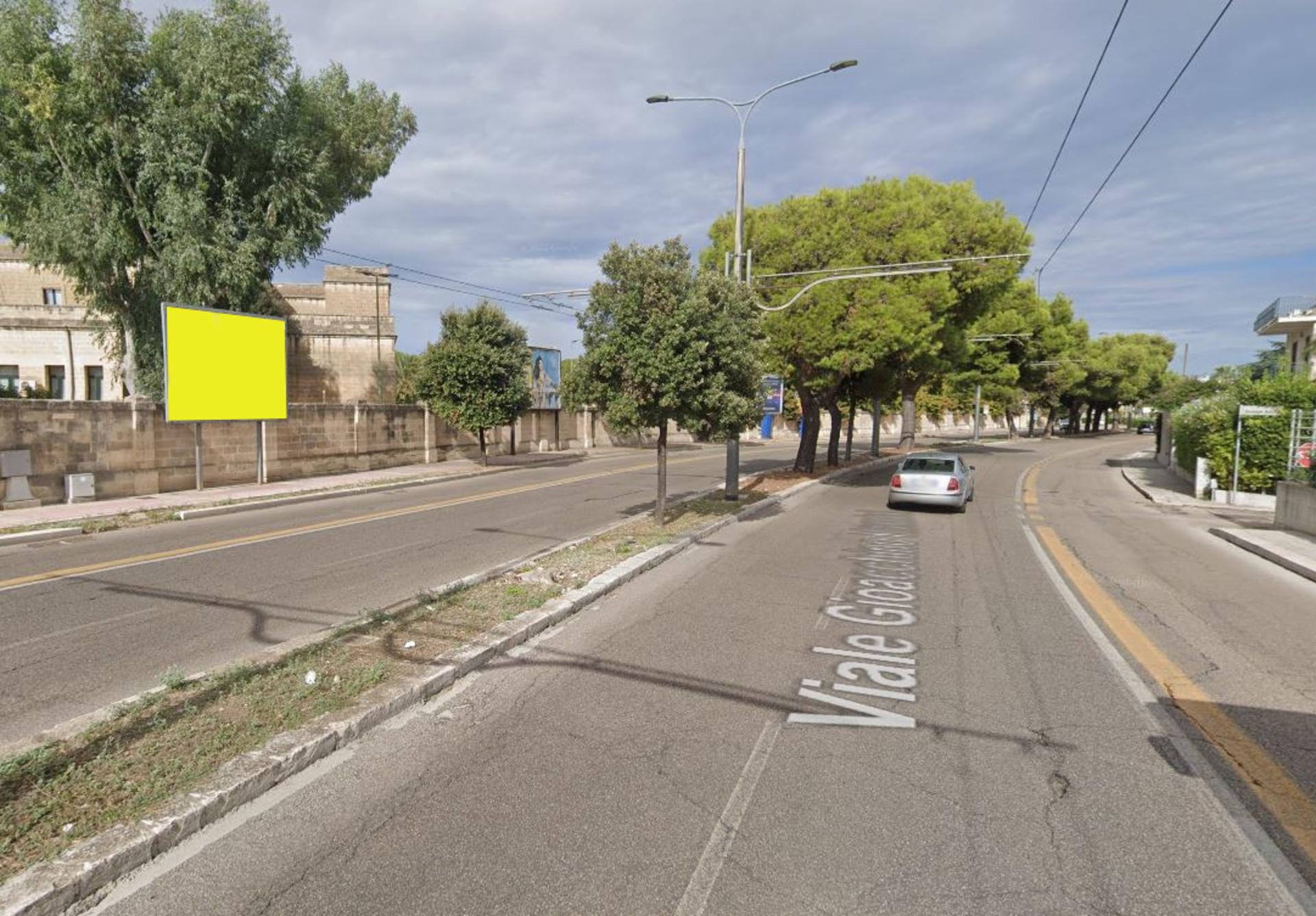Impianto POSTER a Lecce, in zona EuroSpin