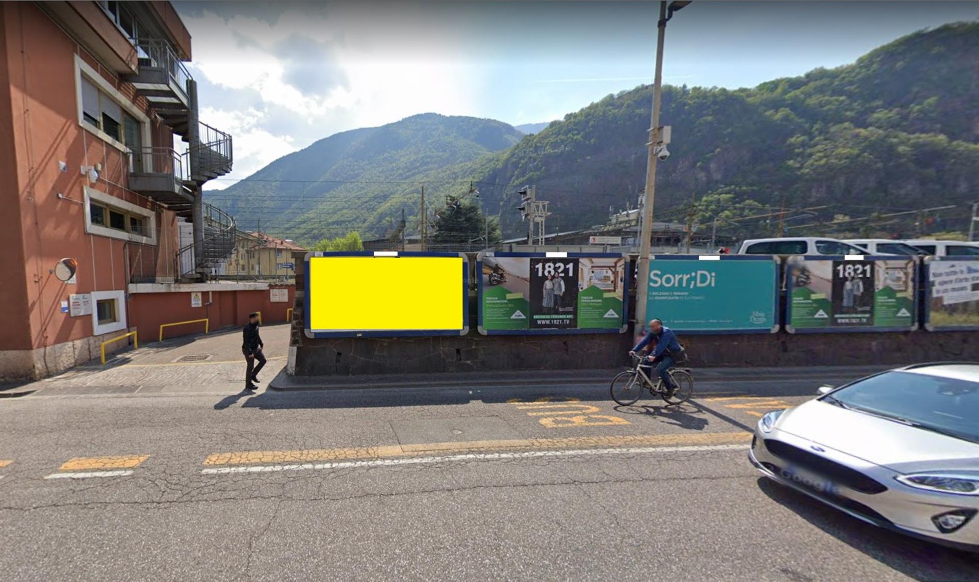 Impianto POSTER a Bolzano, in zona East and West General Store