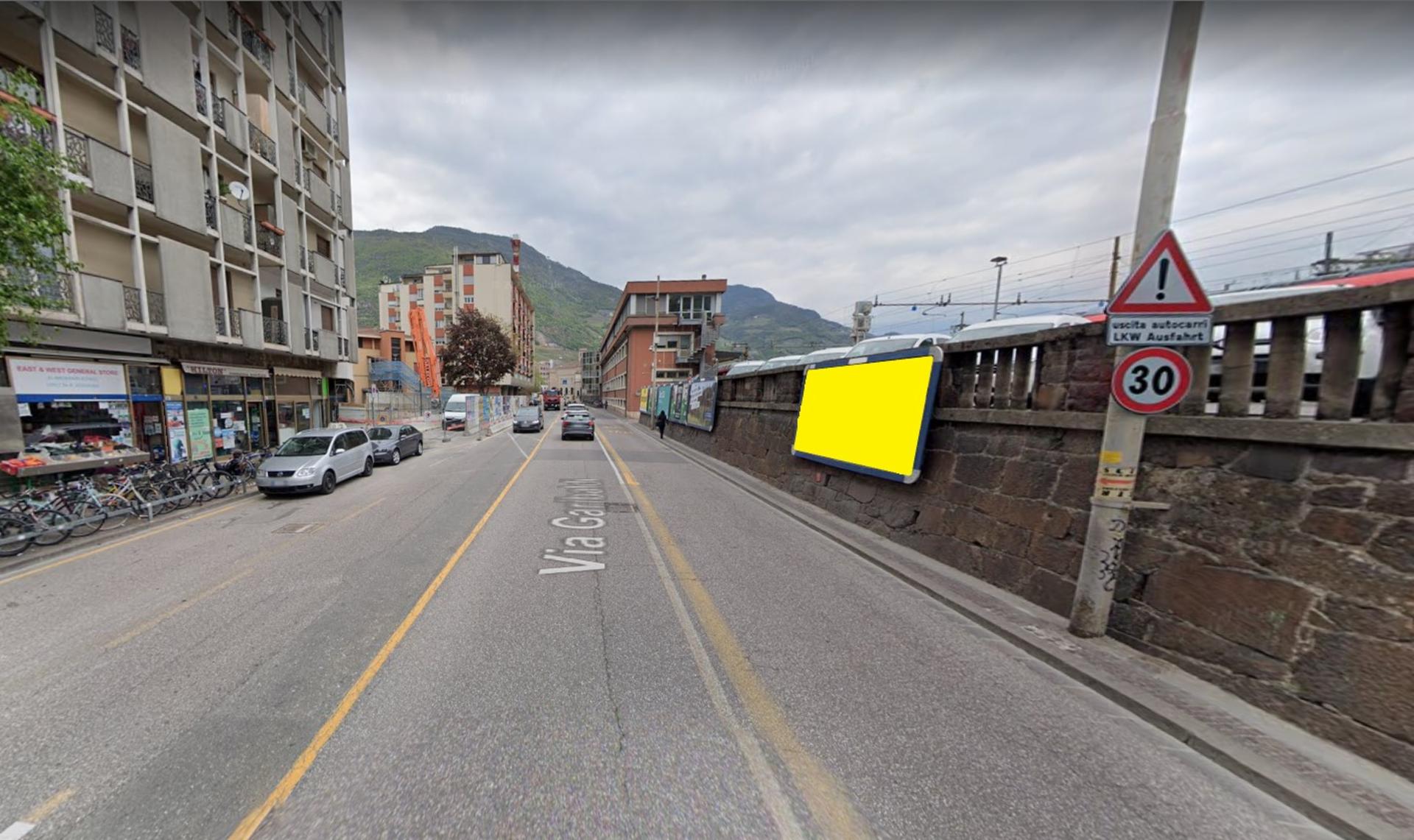 Impianto POSTER a Bolzano, in zona East and West General Store