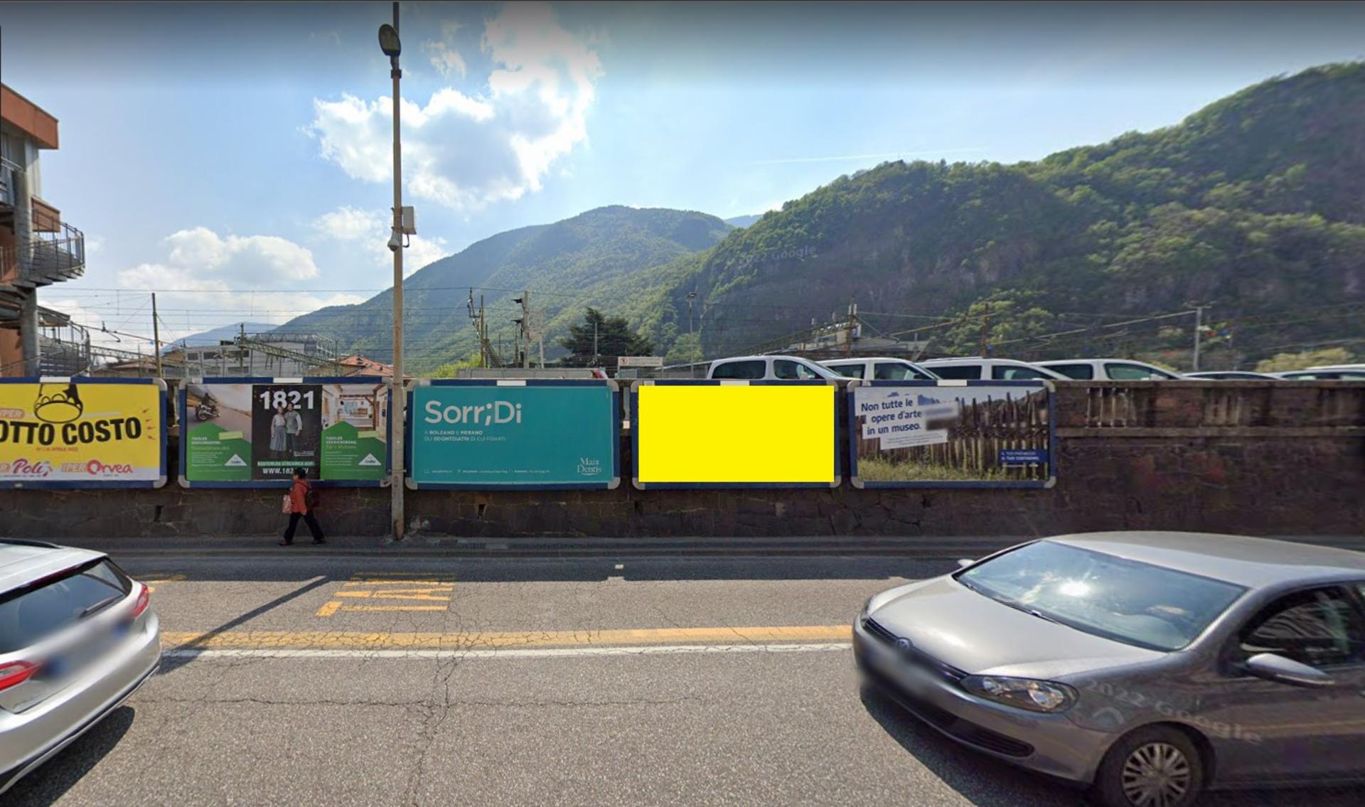 Impianto POSTER a Bolzano, in zona East and West General Store