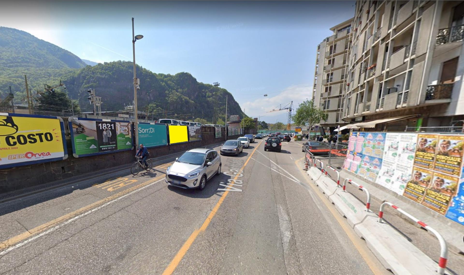 Impianto POSTER a Bolzano, in zona East and West General Store