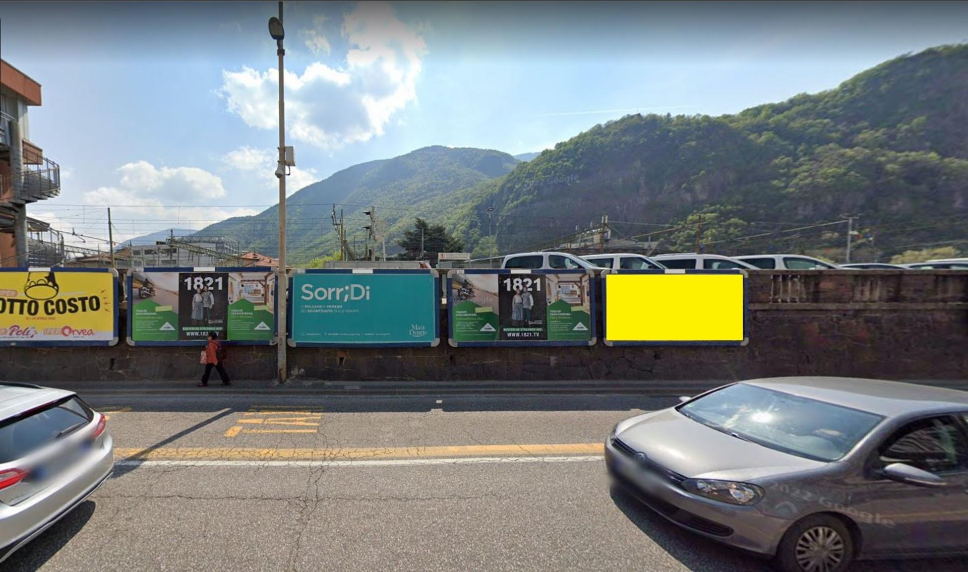 Impianto POSTER a Bolzano, in zona East and West General Store