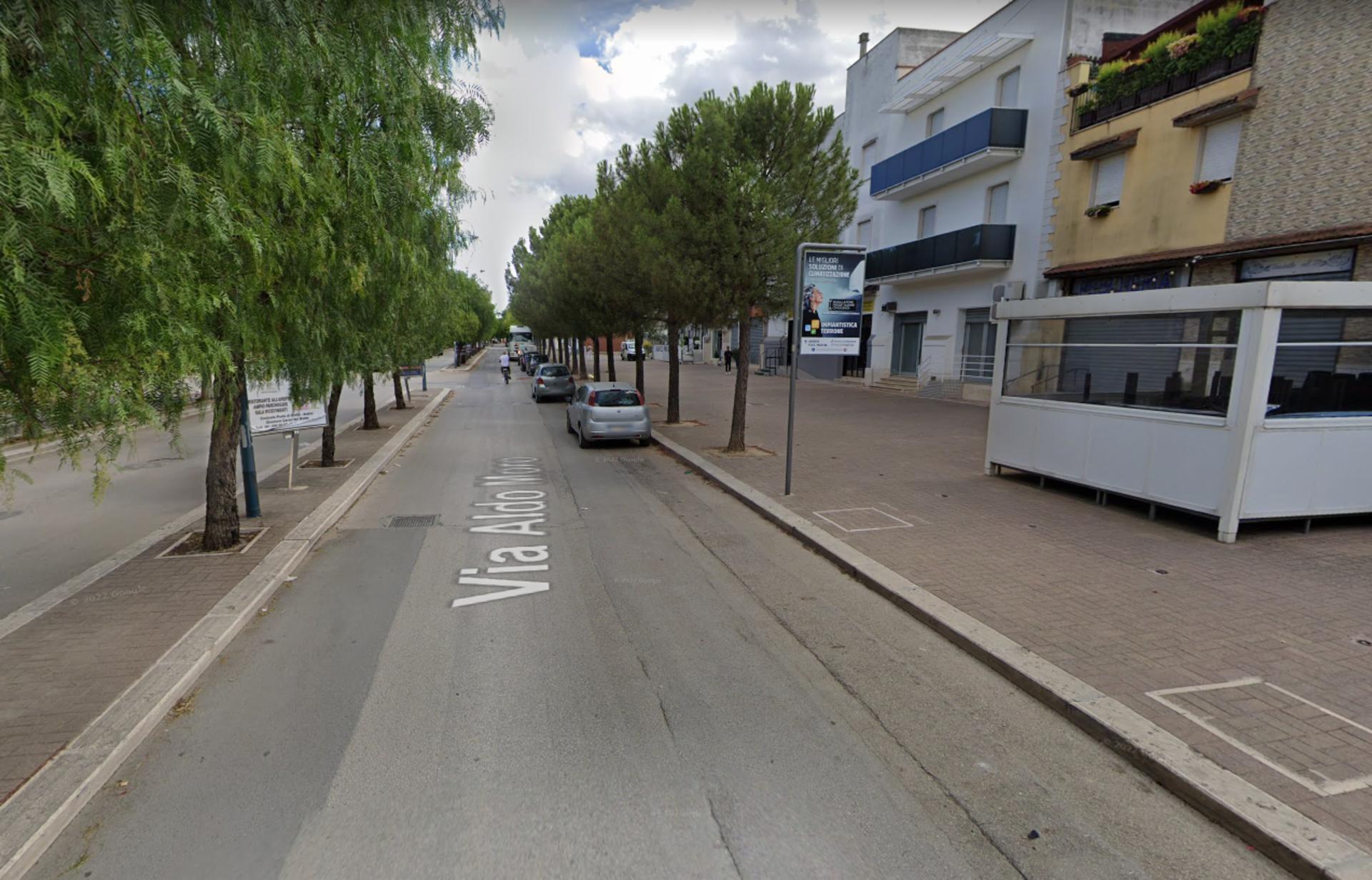 Impianto PALINA a Andria, in zona Macy, Abbigliamento donna