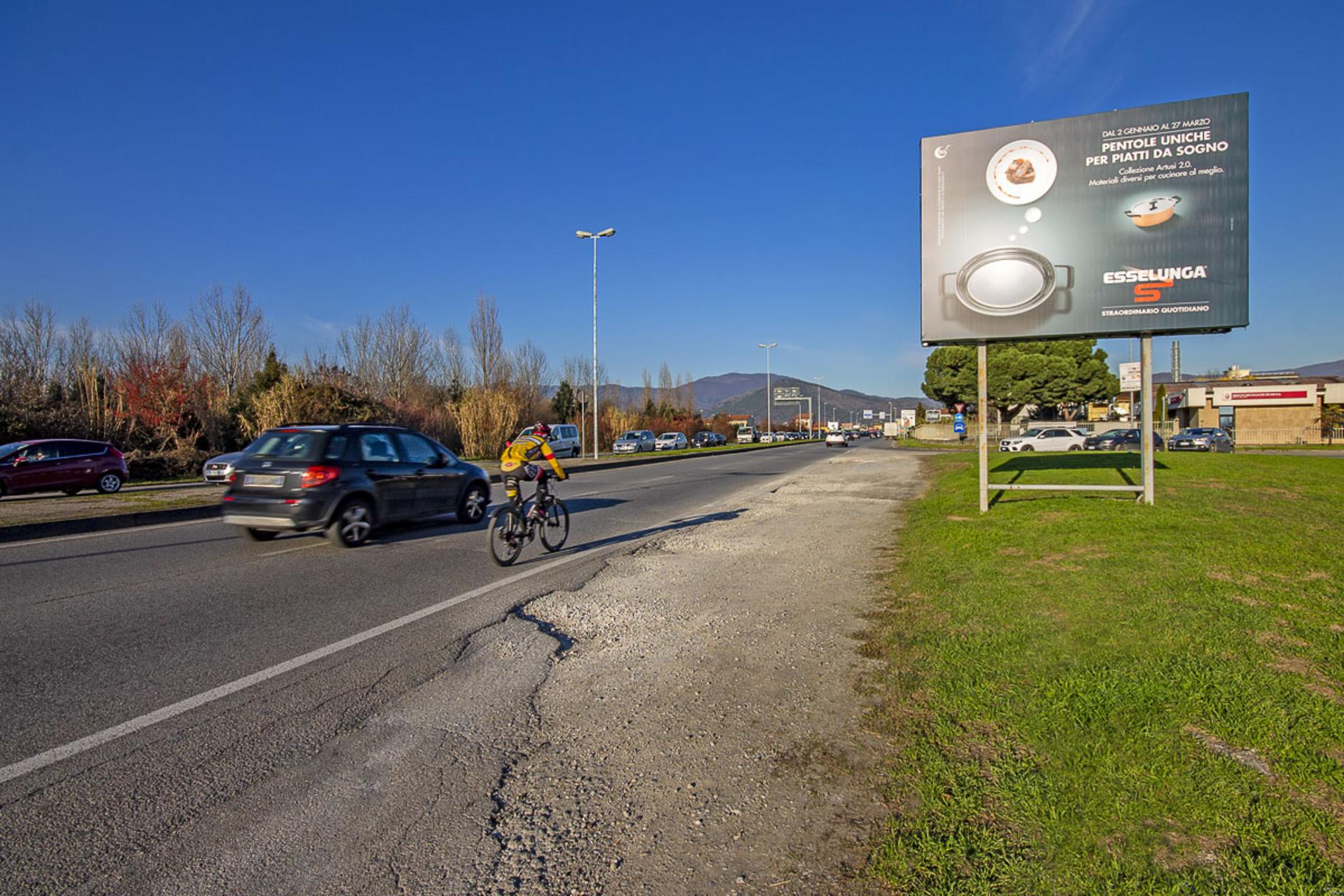 Impianto POSTER a Prato, in zona Maisons du Monde