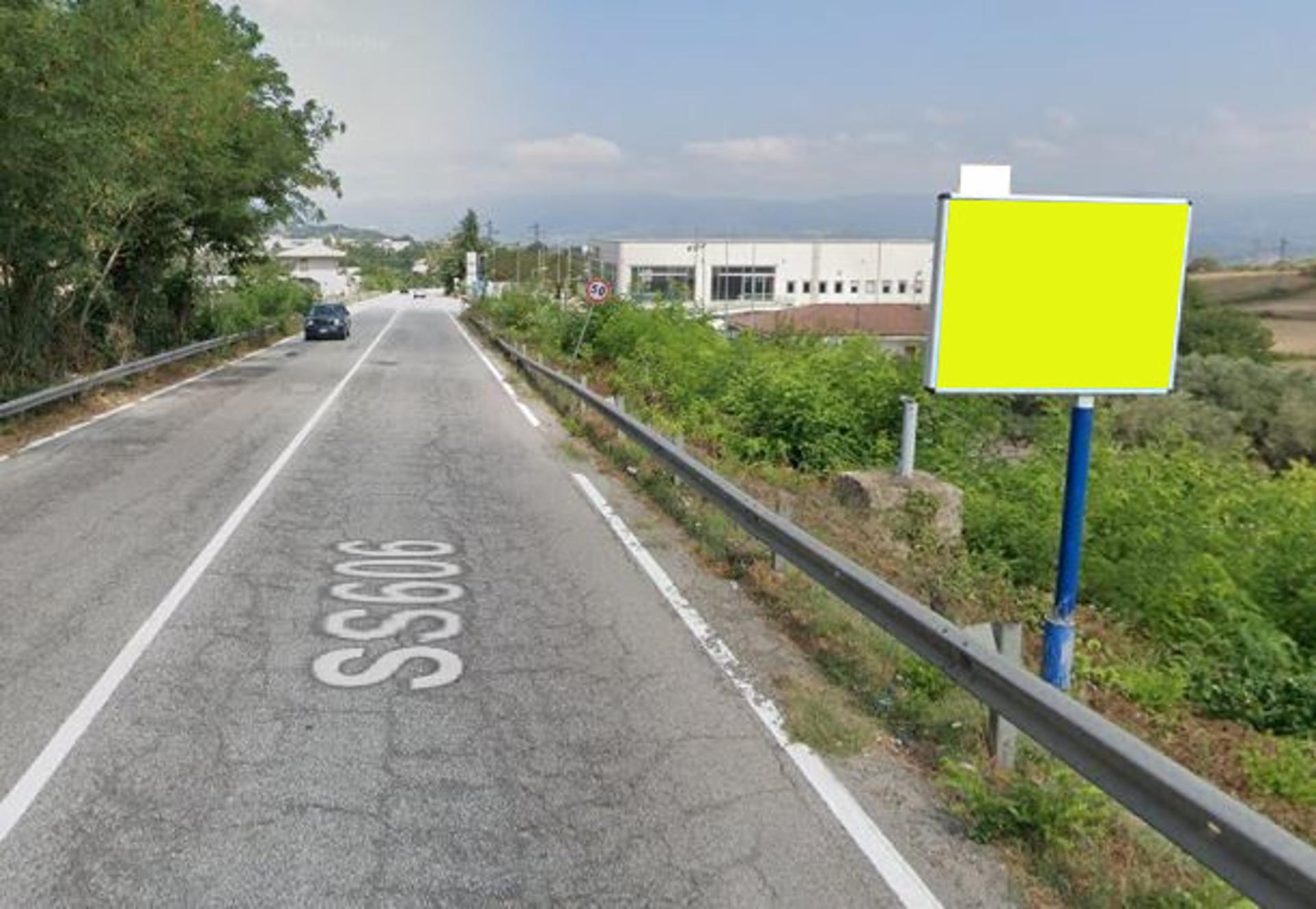 Impianto CARTELLONISTICA a Sant'Onofrio, in zona Q8 Easy