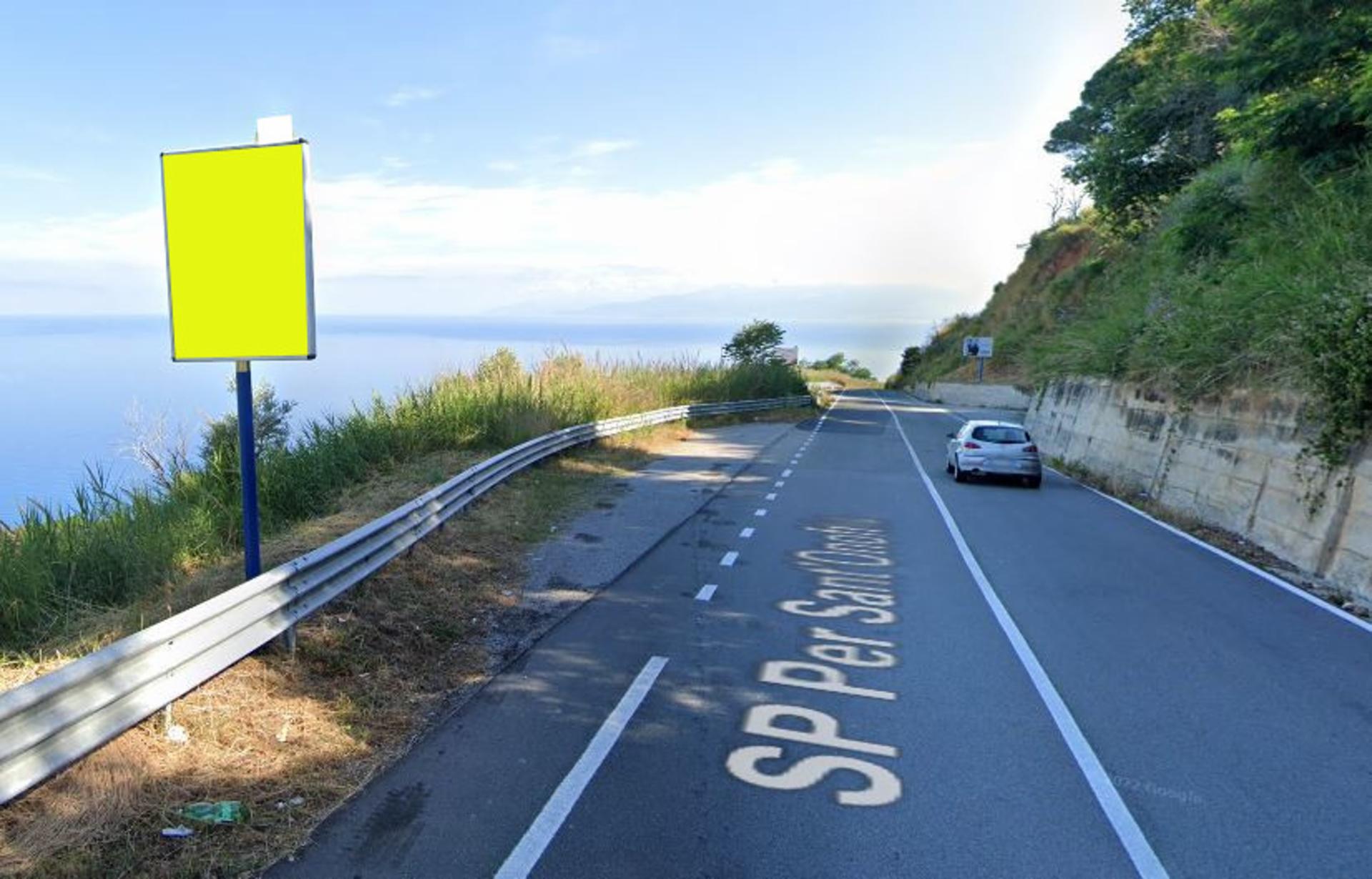 Impianto CARTELLONISTICA a Pizzo, in zona Conad