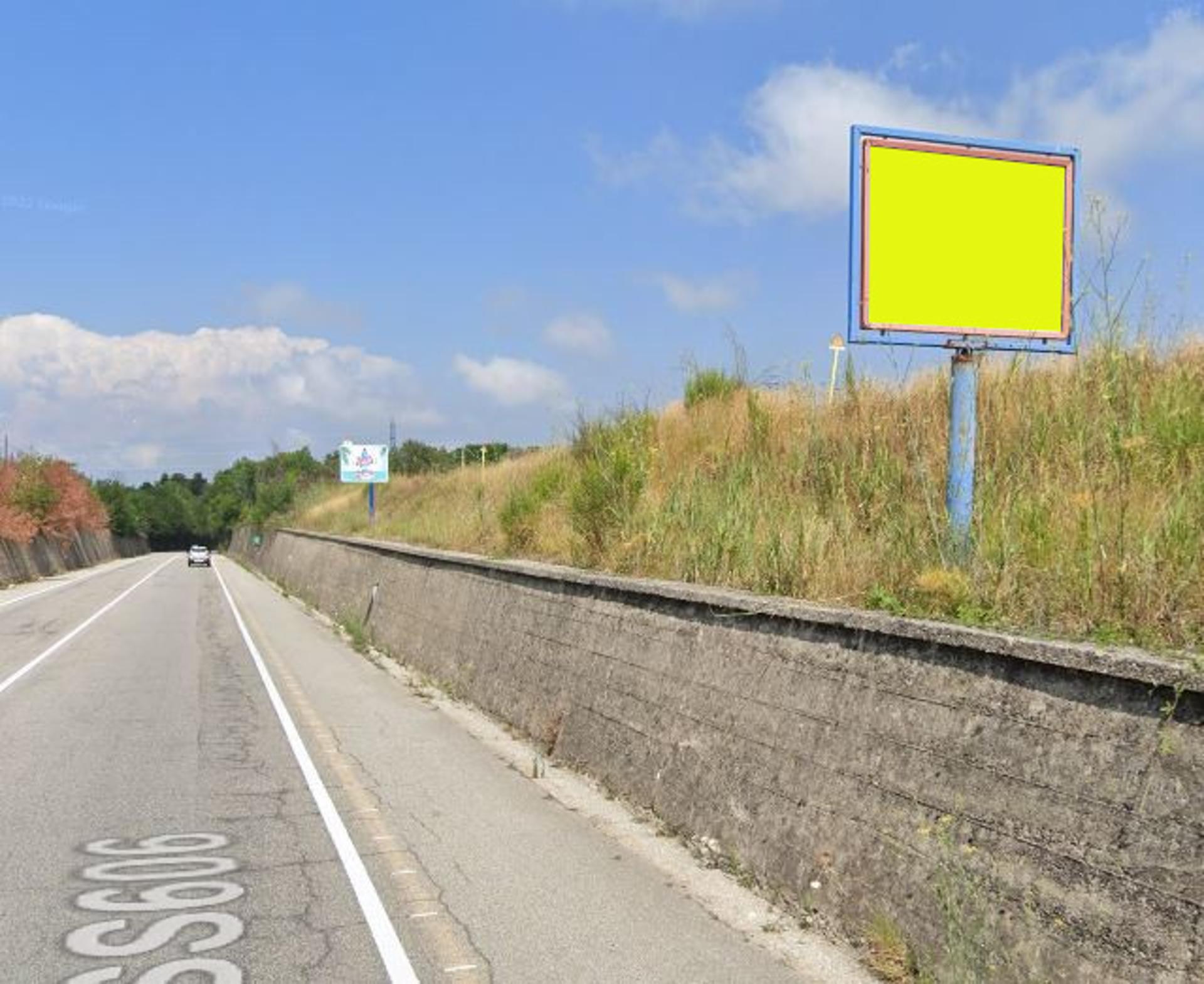 Impianto CARTELLONISTICA a Vibo Valentia, in zona Istituto Comprensivo Sant'Onofrio