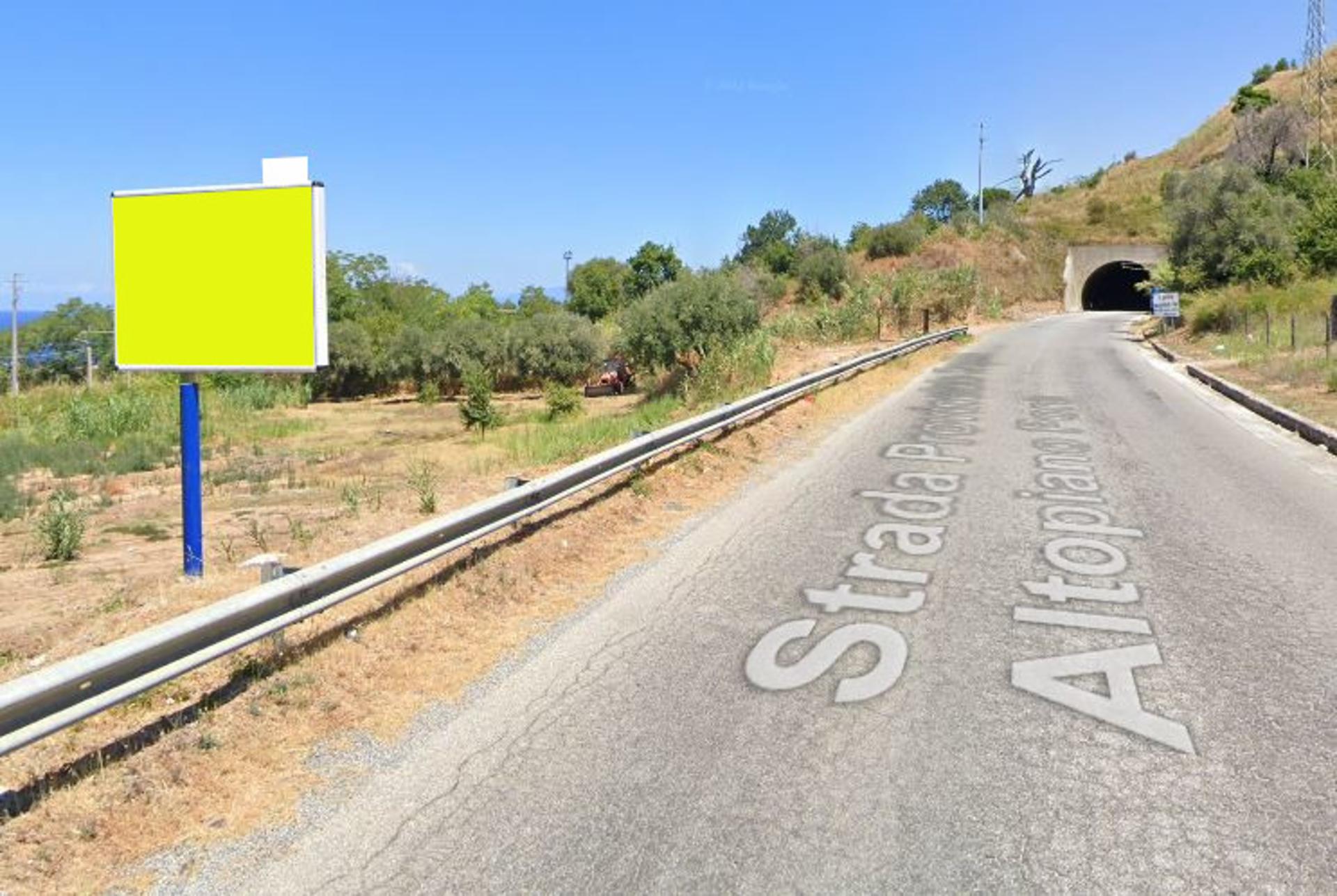 Impianto CARTELLONISTICA a Tropea, in zona EuroSpin